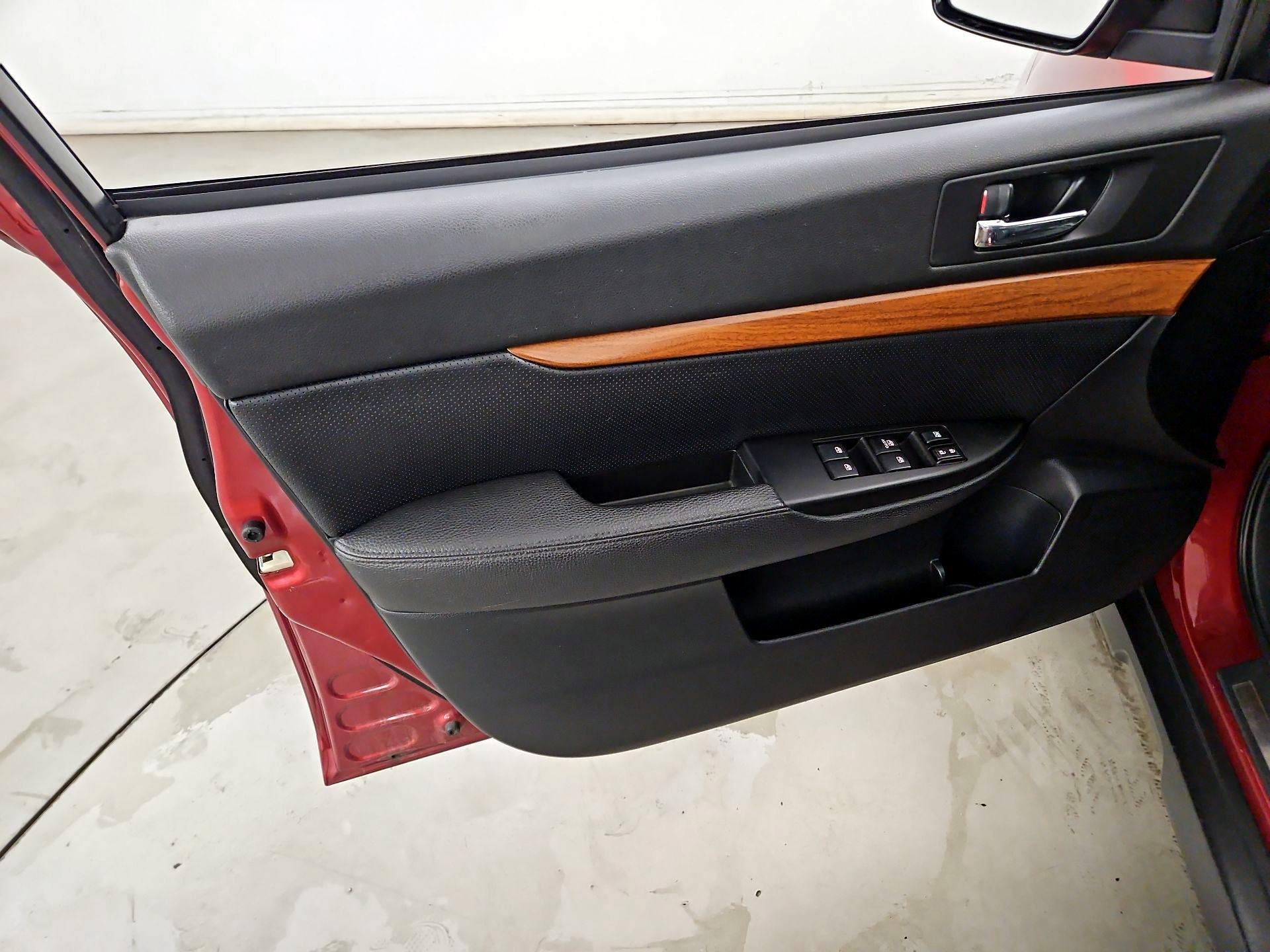 Thumbnail: 2014 Subaru Outback - 12