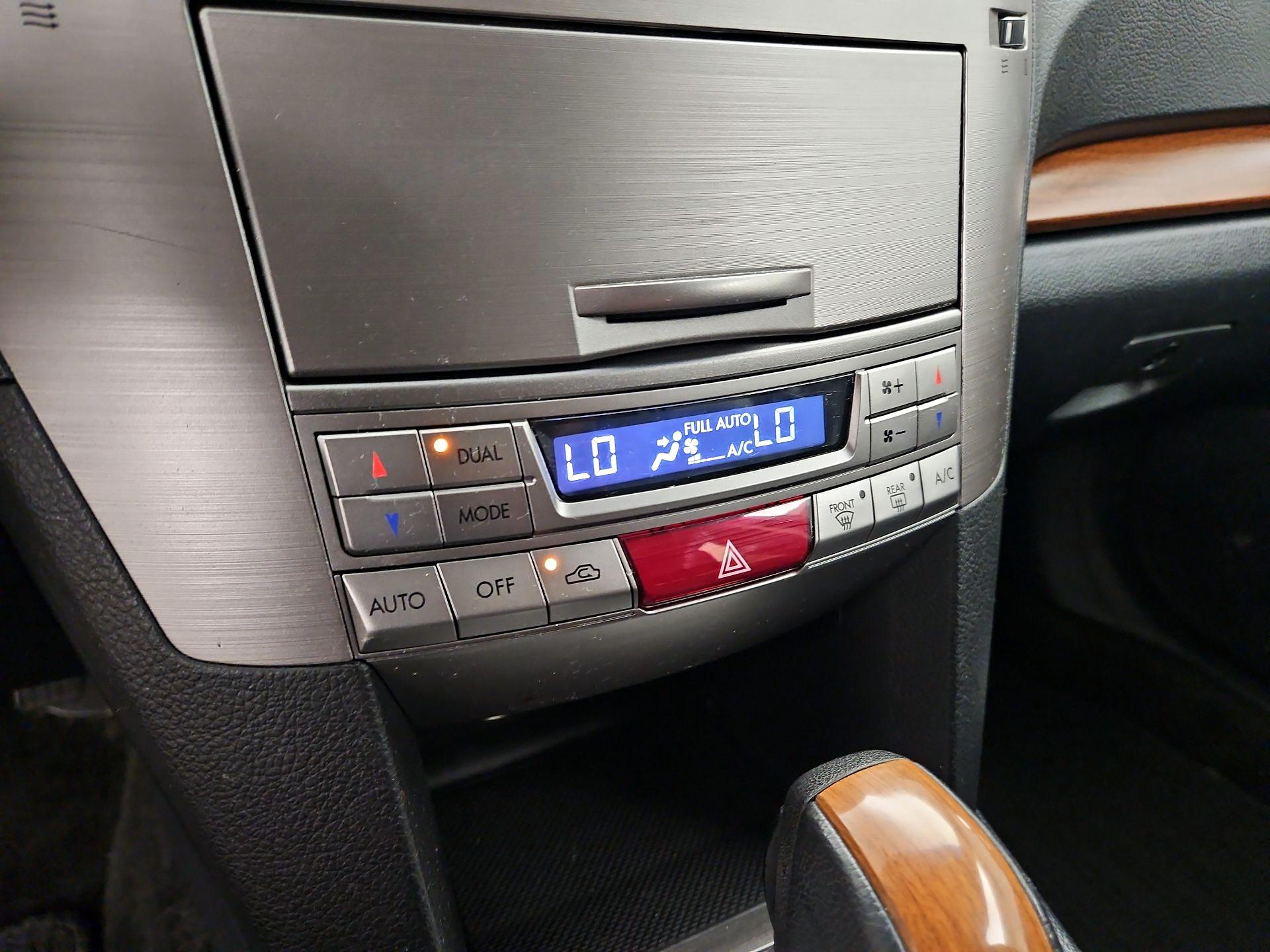 Thumbnail: 2014 Subaru Outback - 16