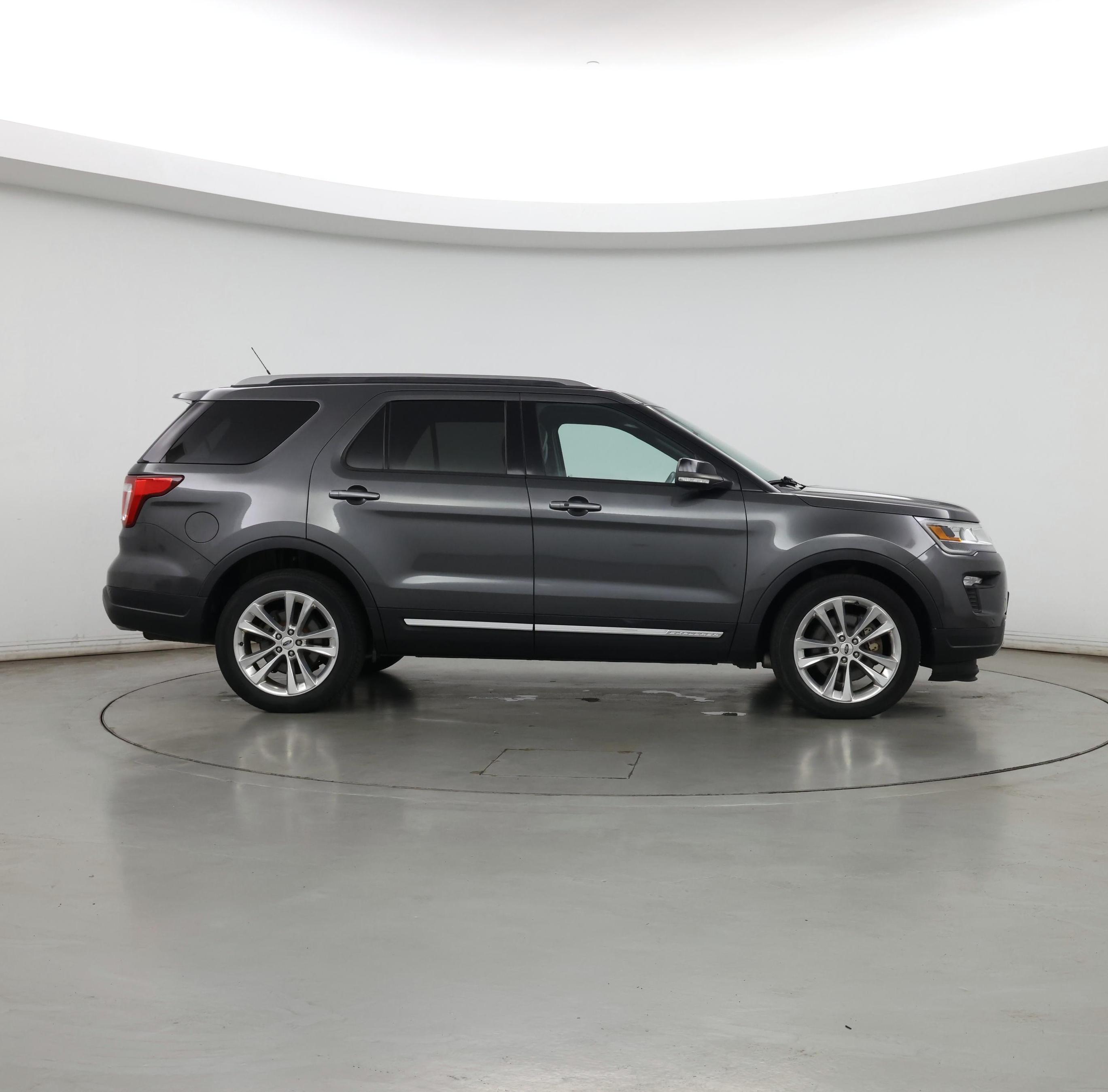 Thumbnail: 2017 Jeep Grand Cherokee - 7