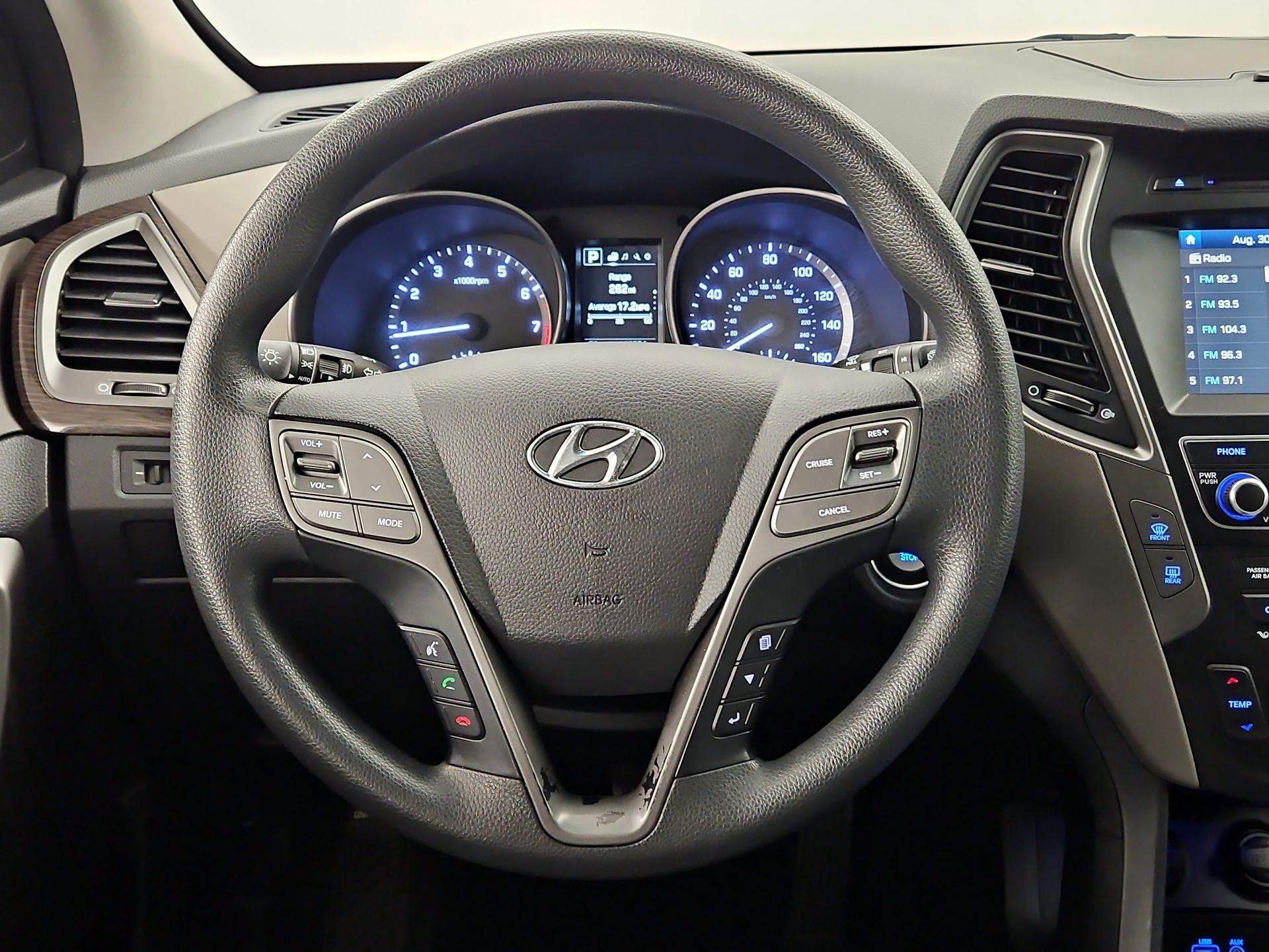 Thumbnail: 2018 Hyundai Santa Fe - 10