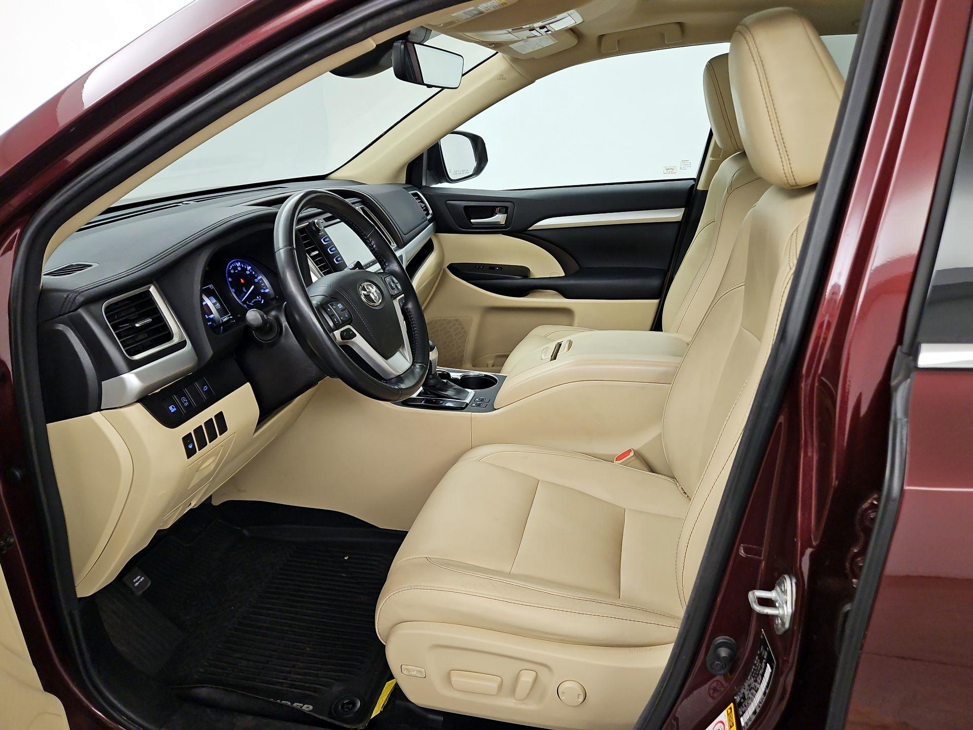 Thumbnail: 2018 Toyota Highlander - 11