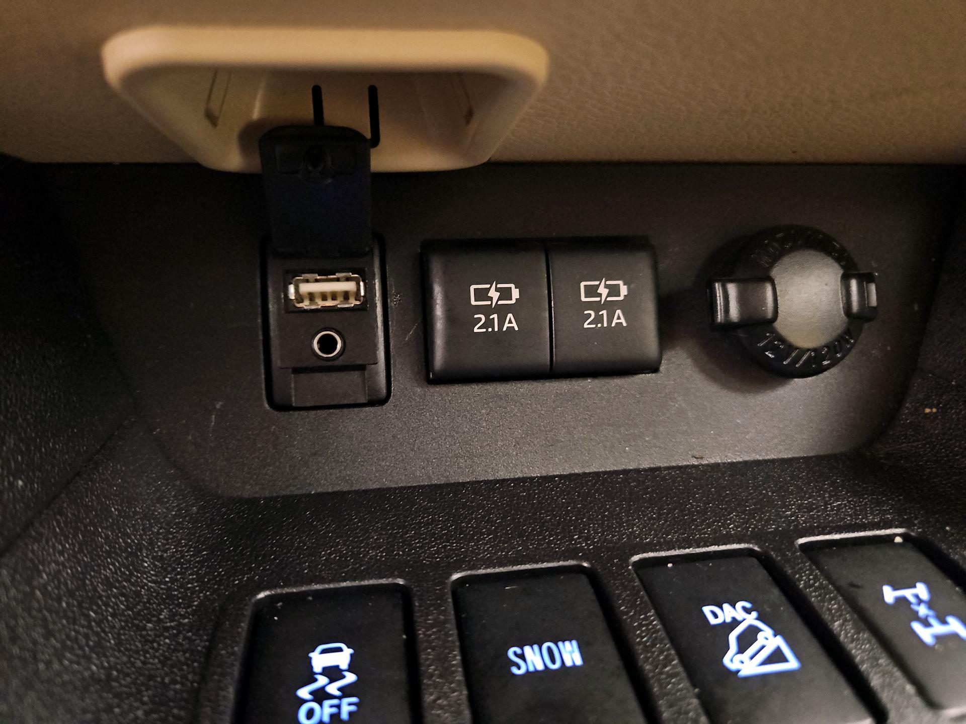 Thumbnail: 2018 Toyota Highlander - 19