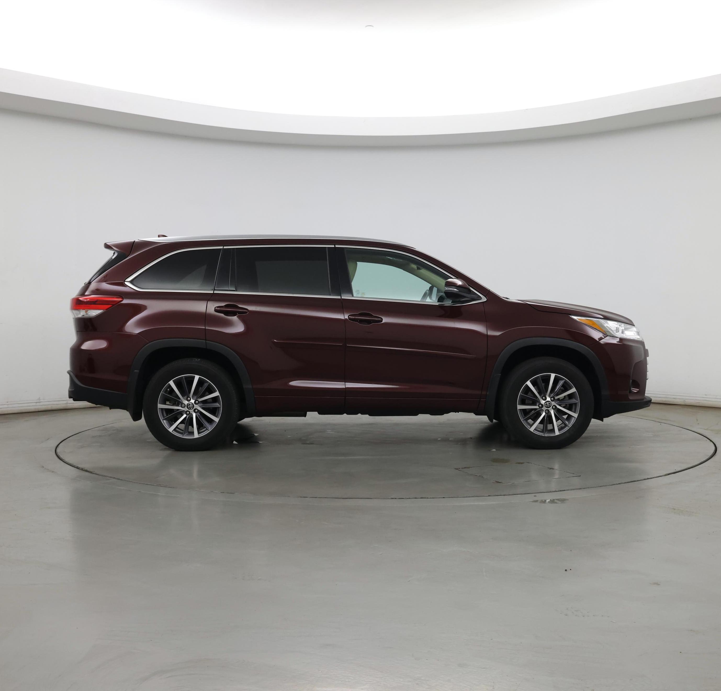 Thumbnail: 2018 Toyota Highlander - 7