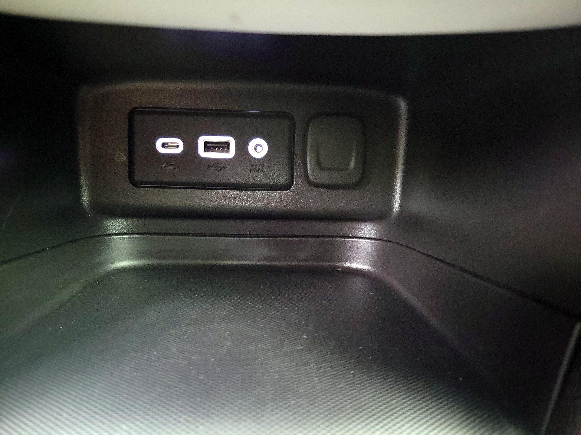 Thumbnail: 2023 Chevrolet Equinox - 18