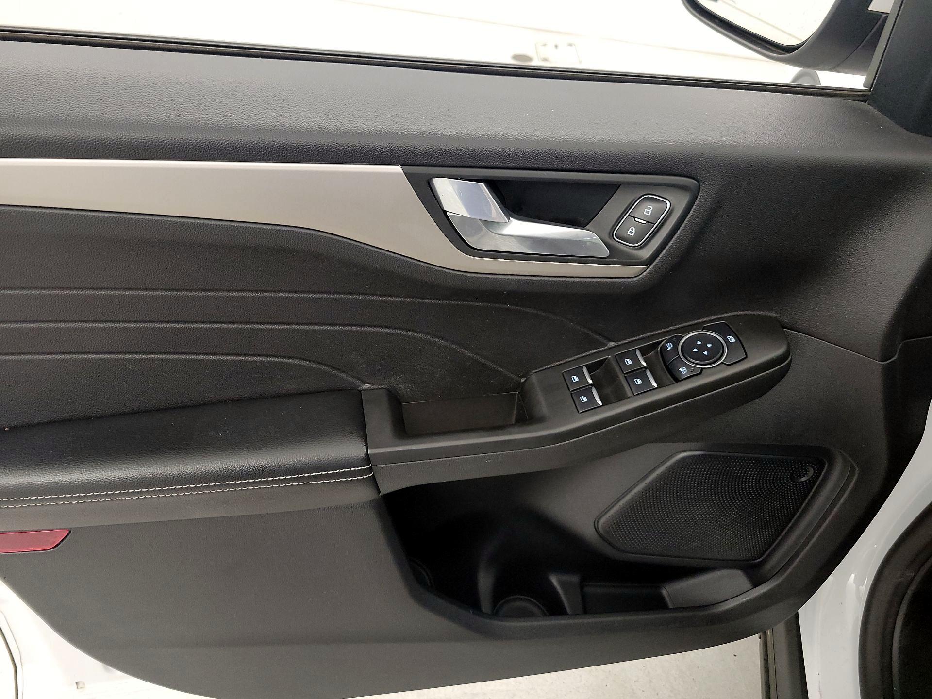 Thumbnail: 2021 Ford Escape - 12