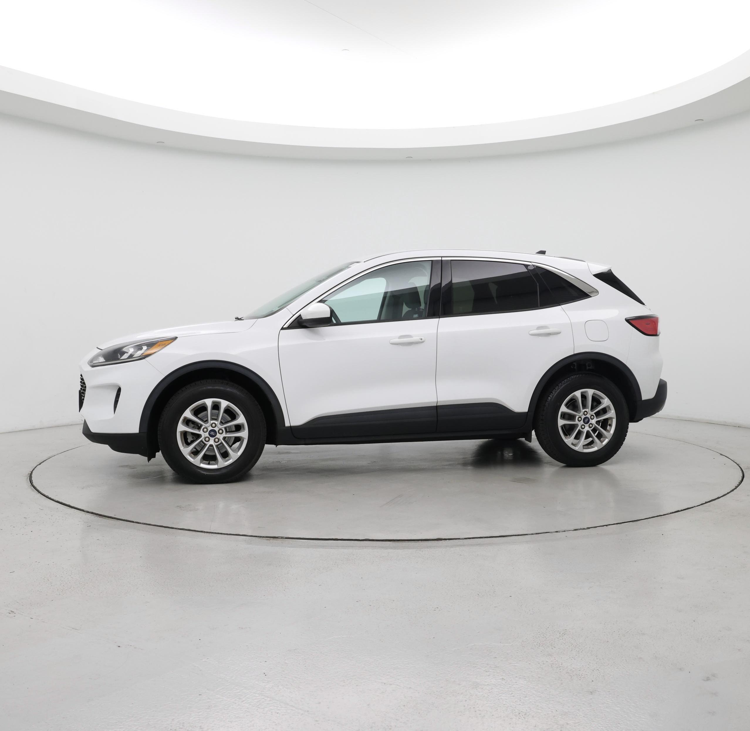 Thumbnail: 2021 Ford Escape - 3