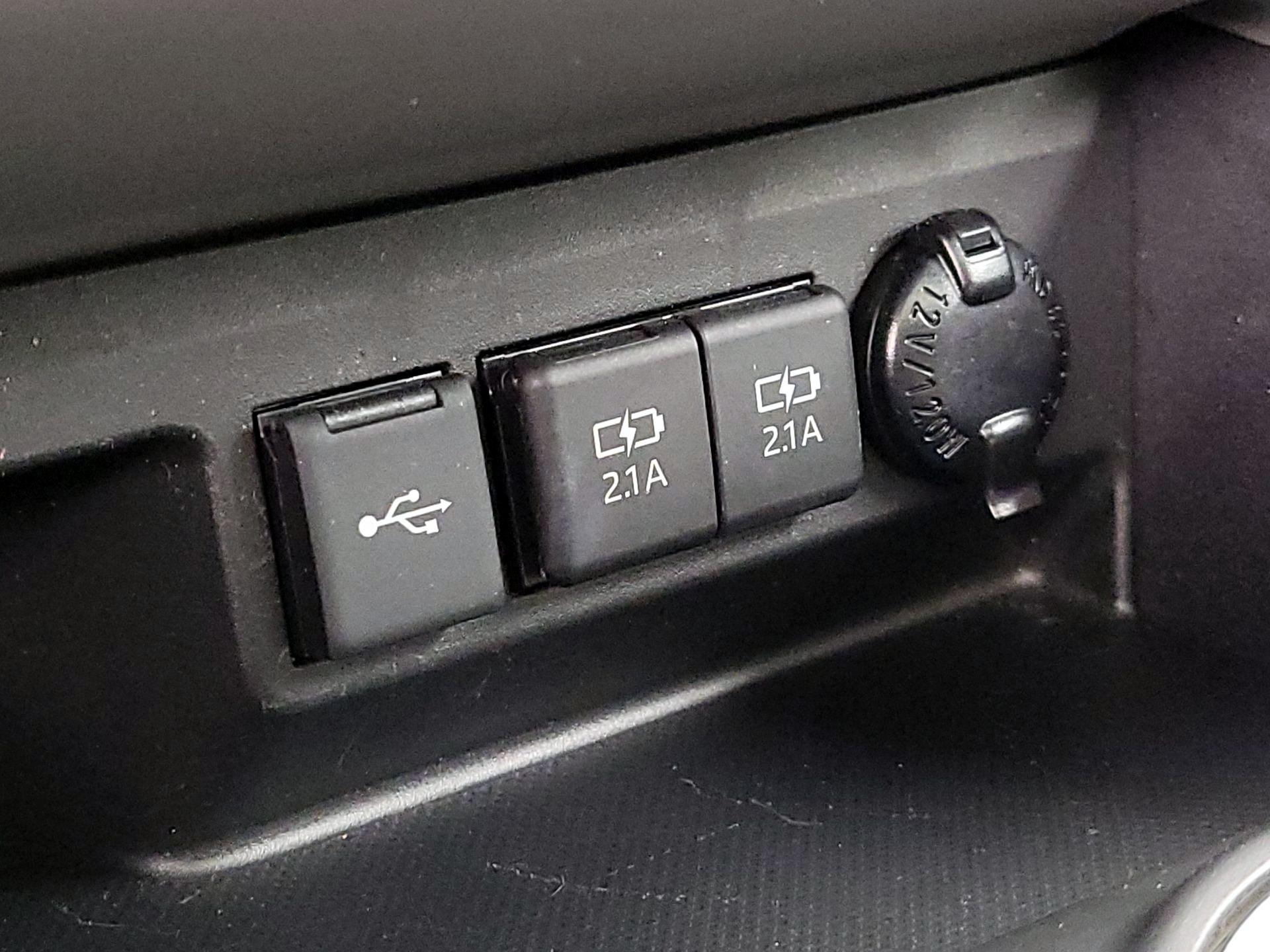 Thumbnail: 2021 Toyota Highlander - 18