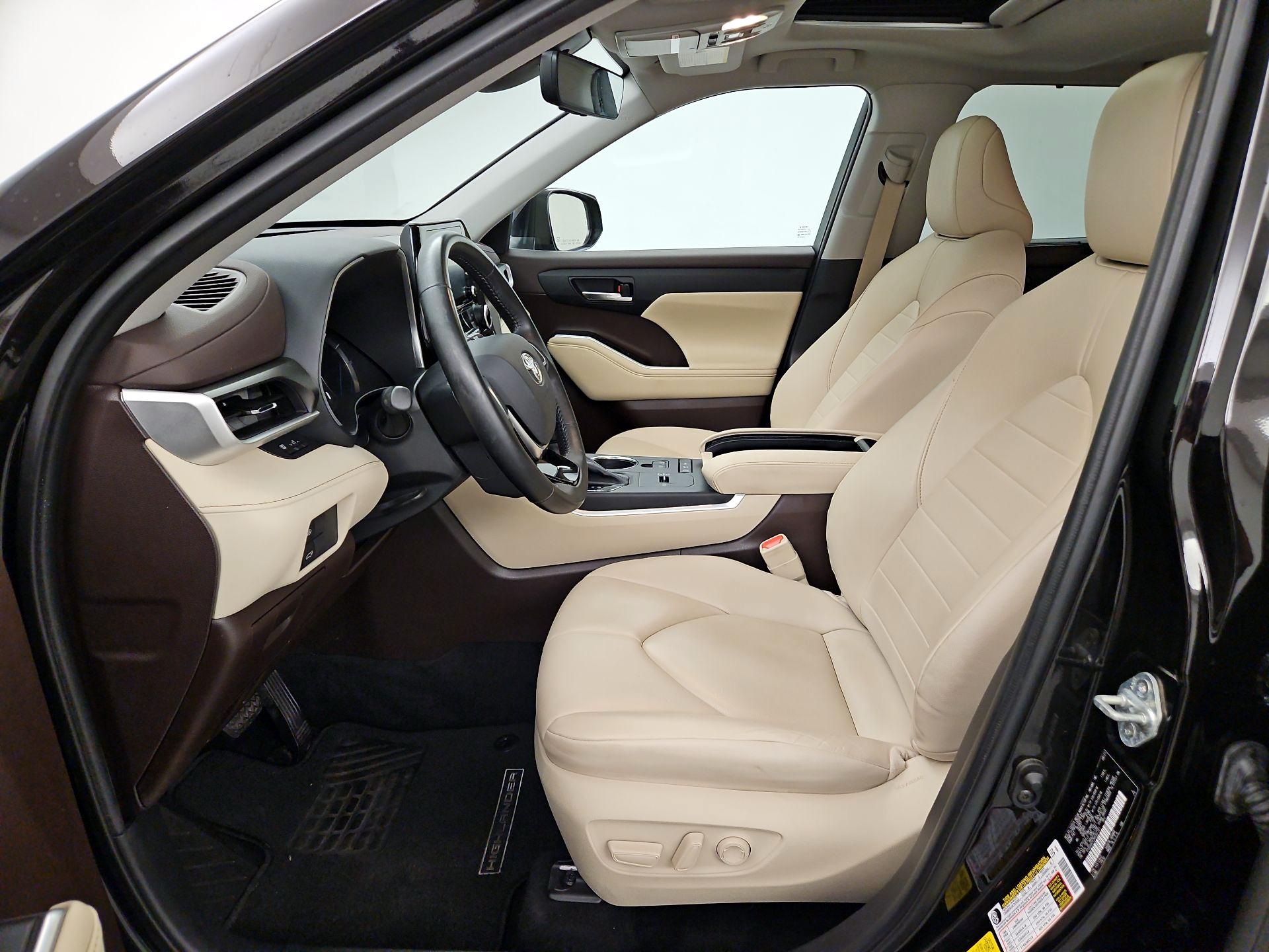 Thumbnail: 2021 Toyota Highlander - 11