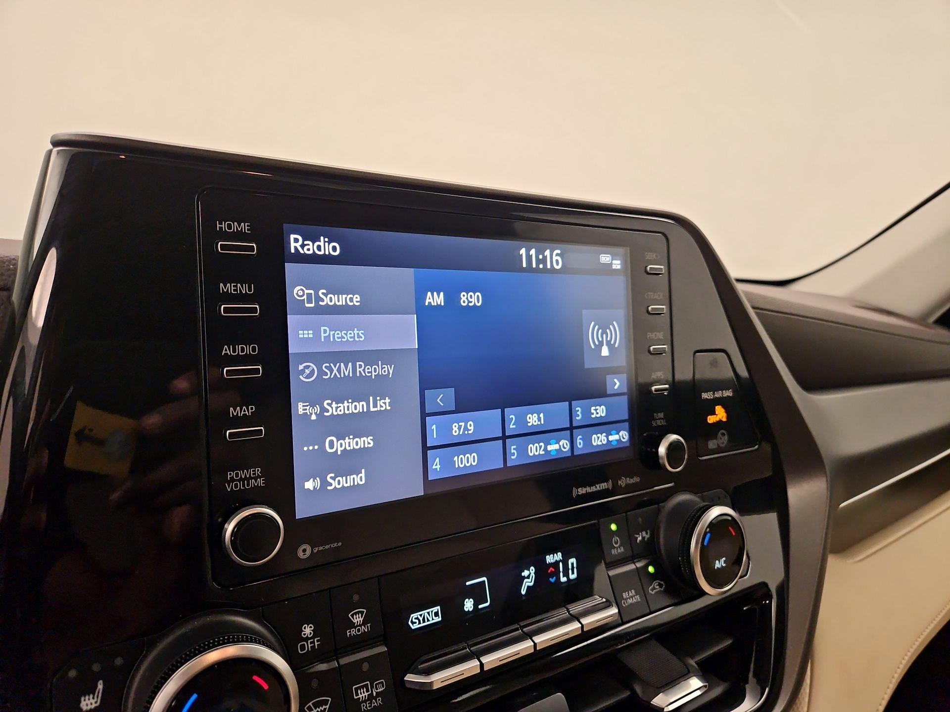 Thumbnail: 2021 Toyota Highlander - 15