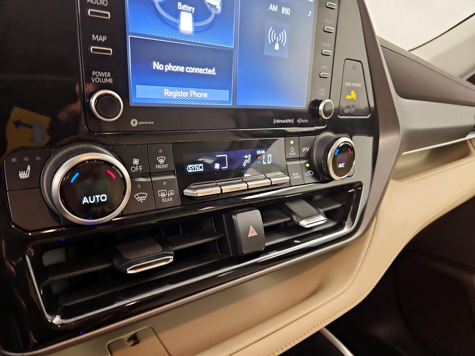 Thumbnail: 2021 Toyota Highlander - 16