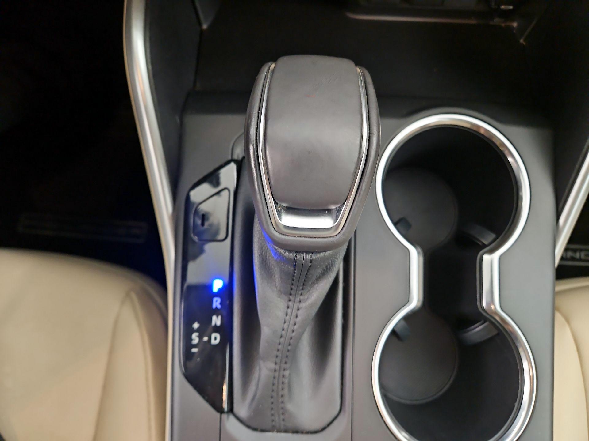Thumbnail: 2021 Toyota Highlander - 17