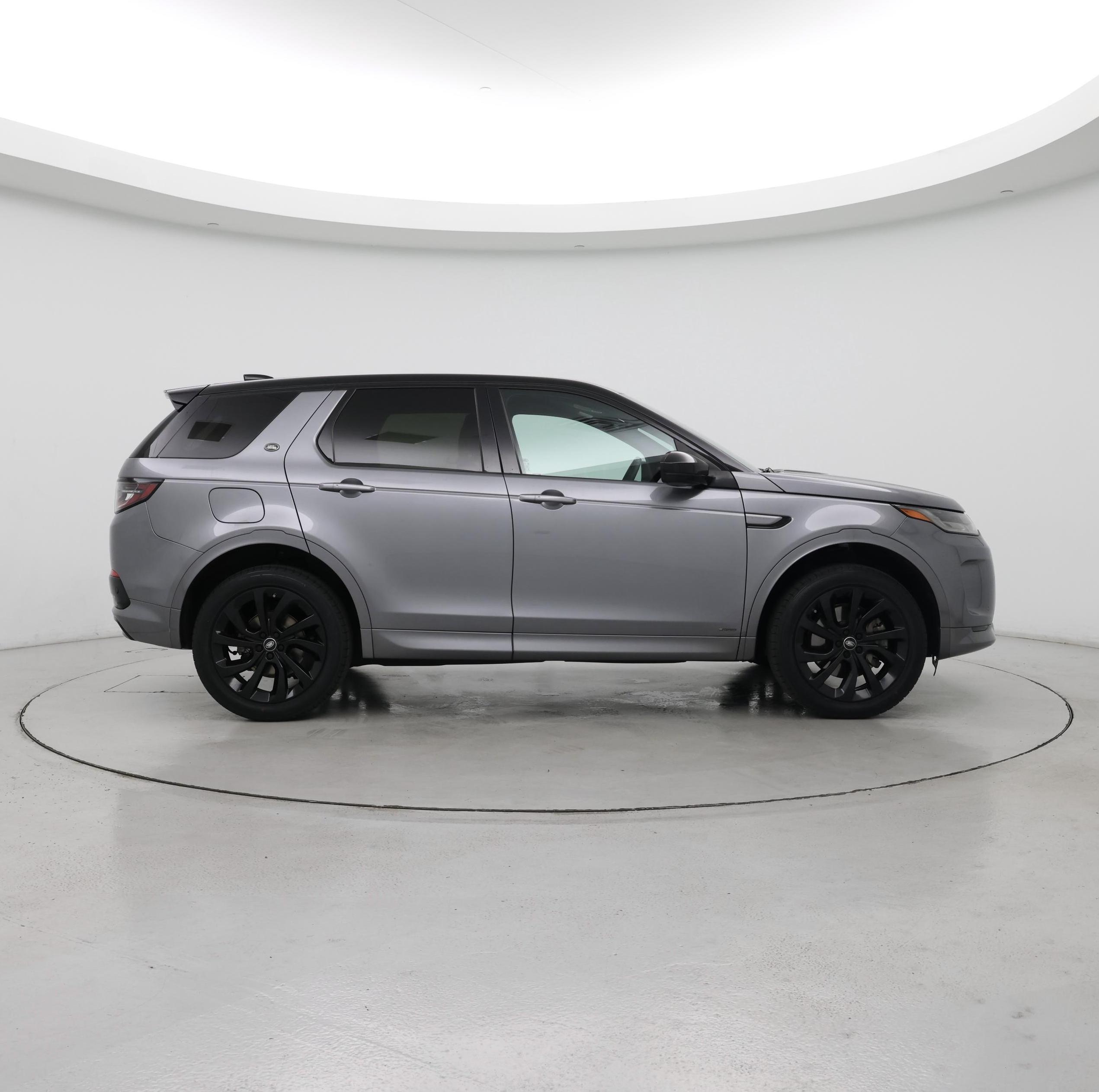 Thumbnail: 2020 Land Rover Discovery Sport - 7