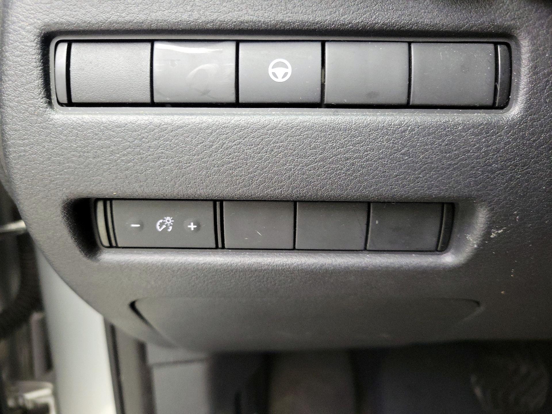 Thumbnail: 2021 Nissan Rogue - 13