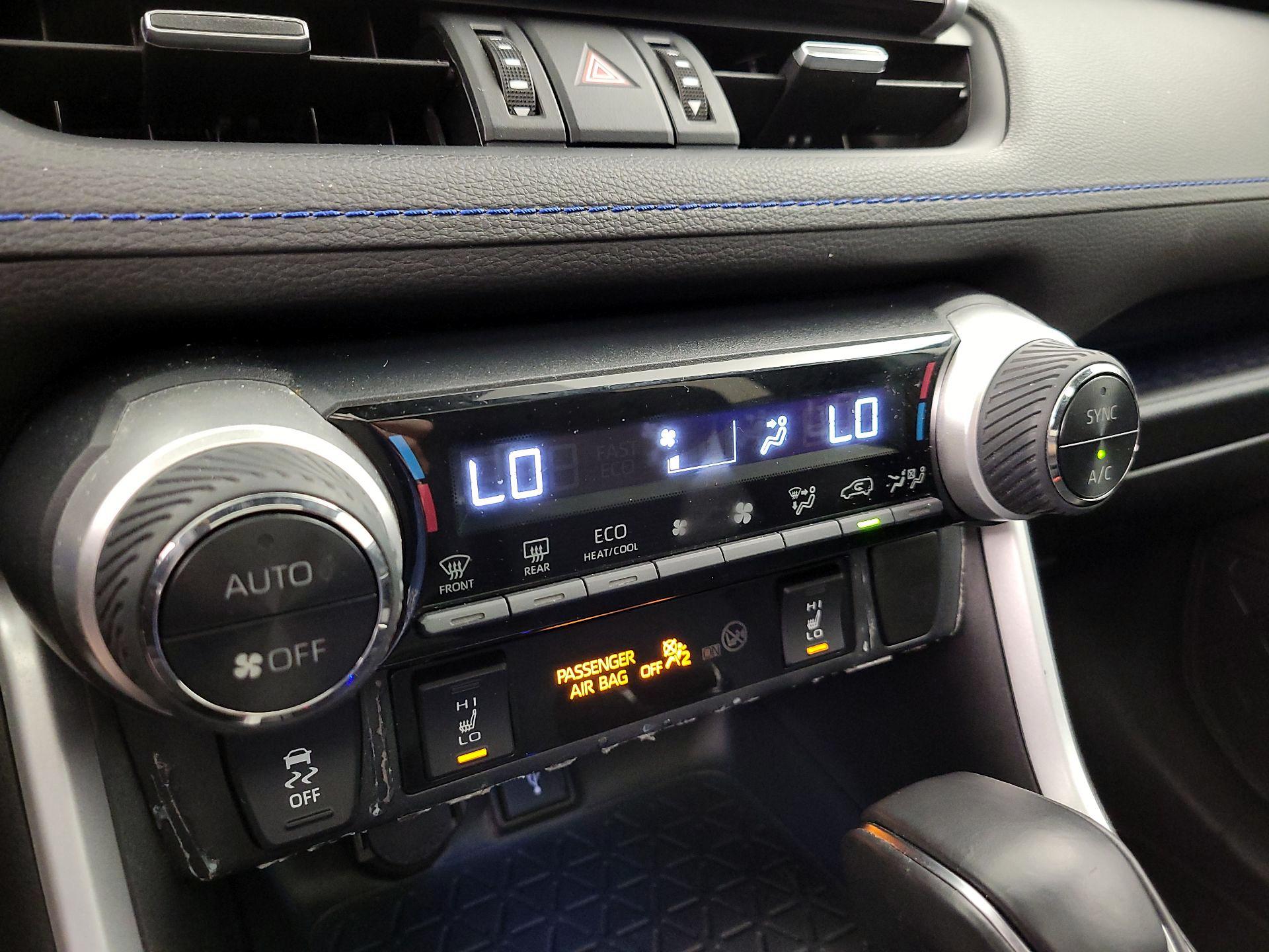 Thumbnail: 2021 Toyota RAV4 - 16