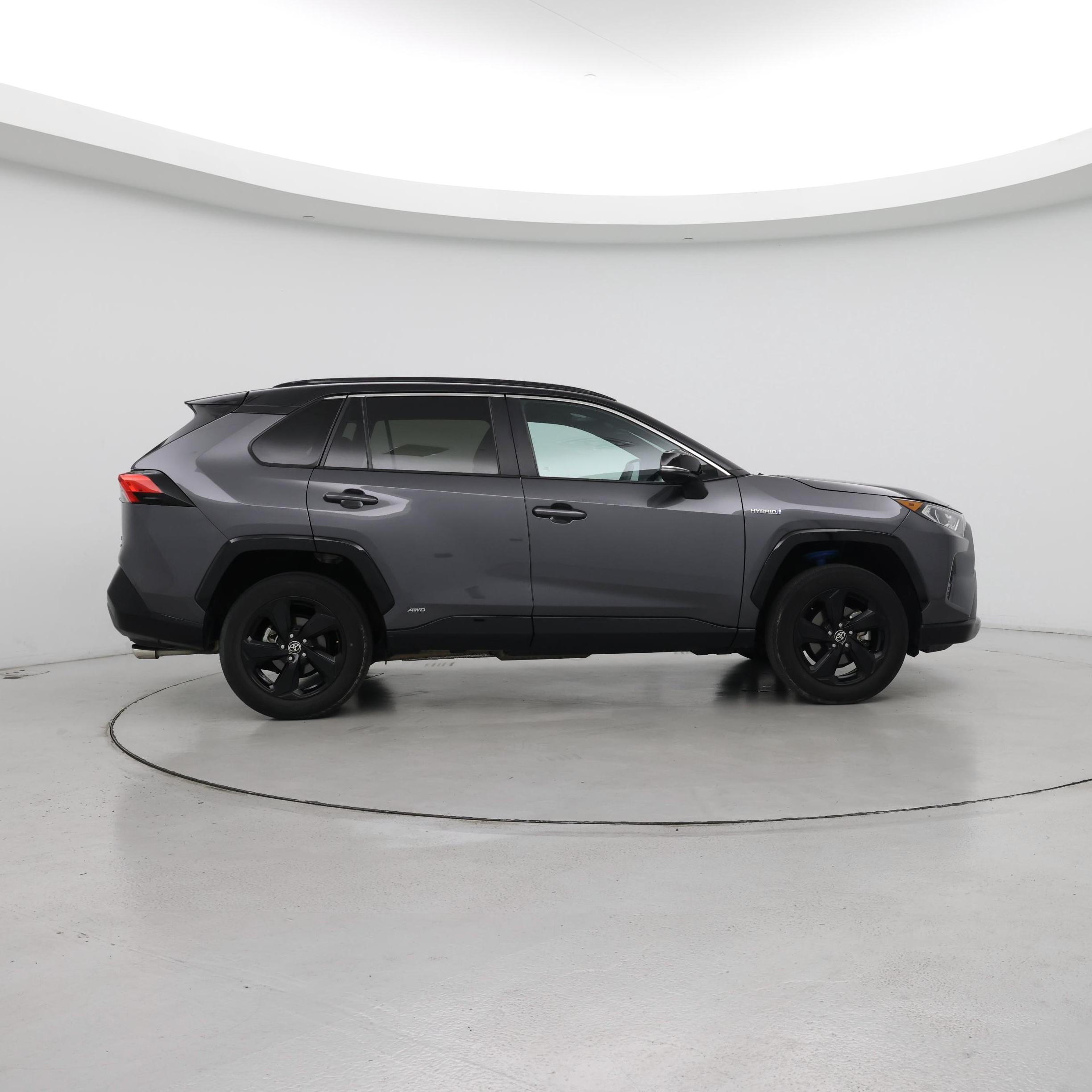 Thumbnail: 2021 Toyota RAV4 - 7