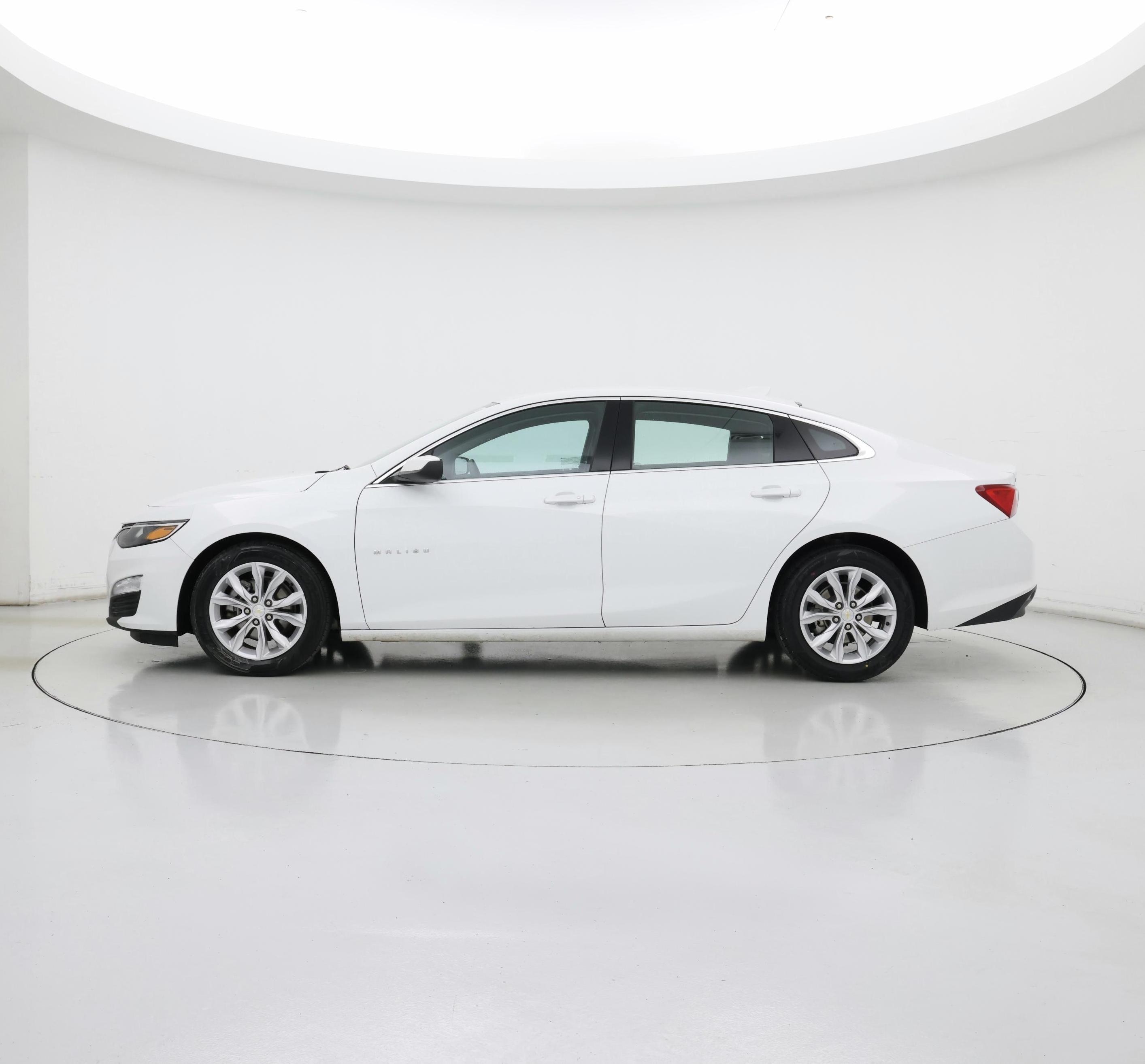 Thumbnail: 2023 Chevrolet Malibu - 3