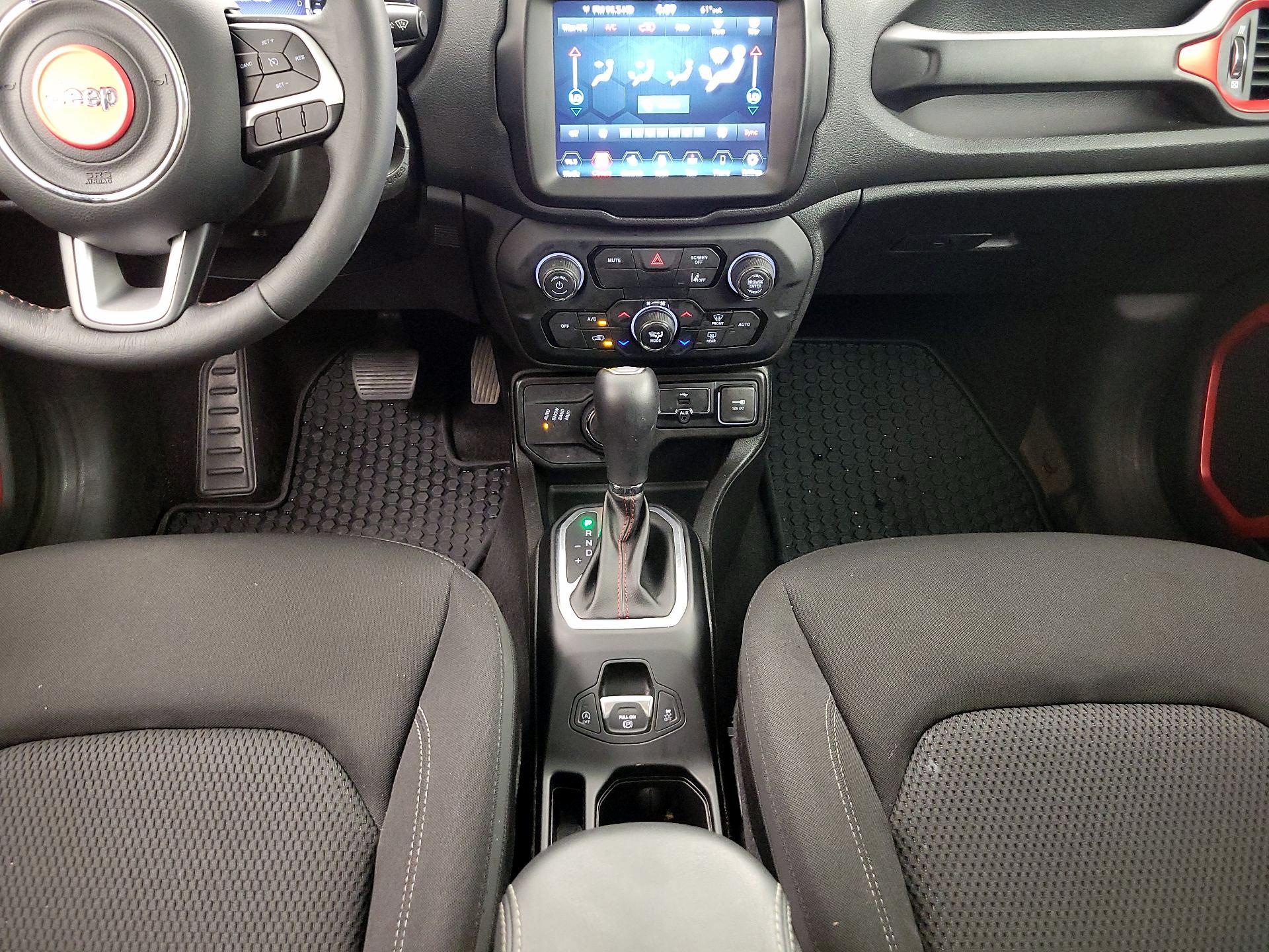 Thumbnail: 2023 Jeep Renegade - 18