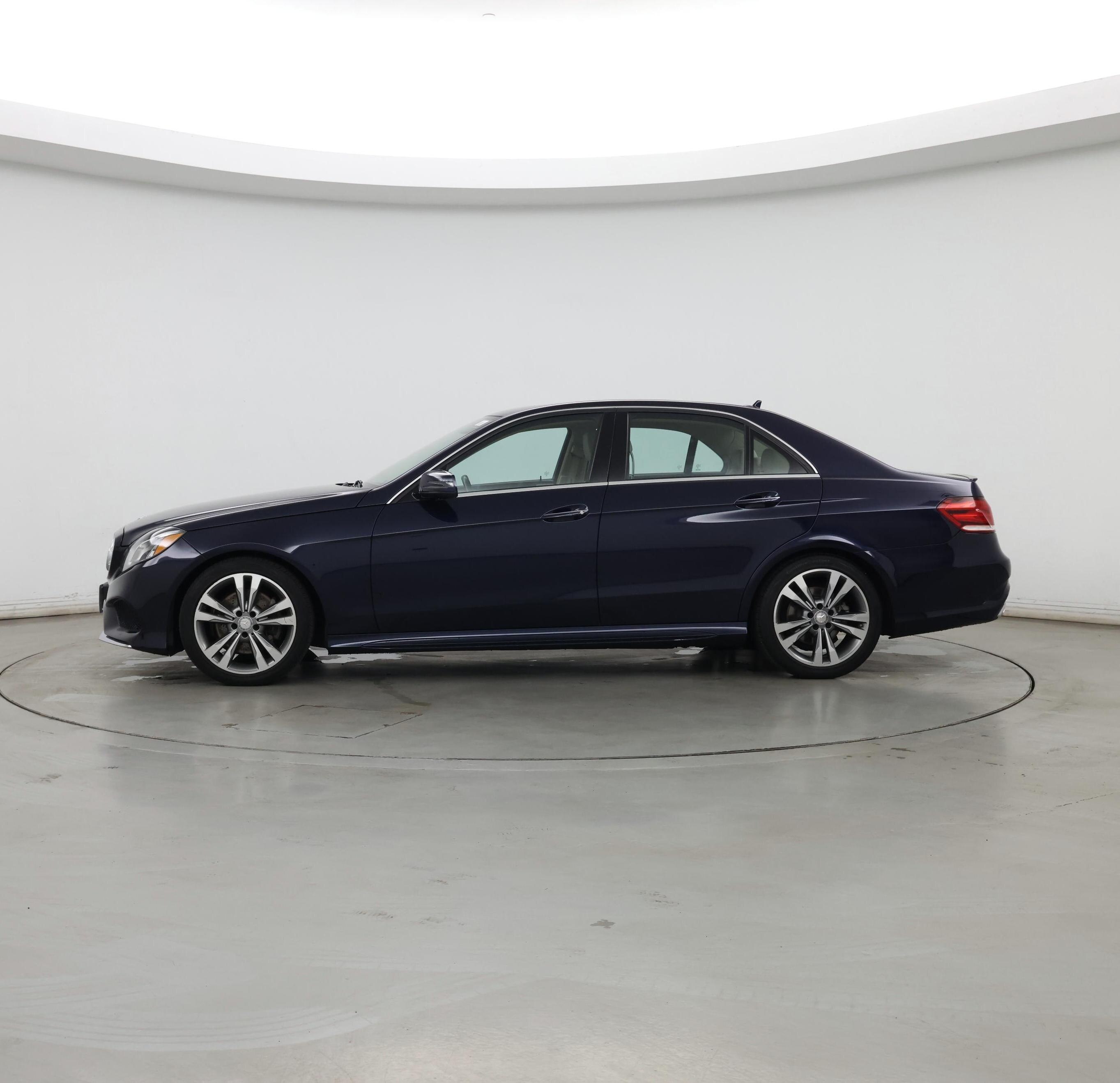 Thumbnail: 2016 Mercedes-Benz E-Class - 3