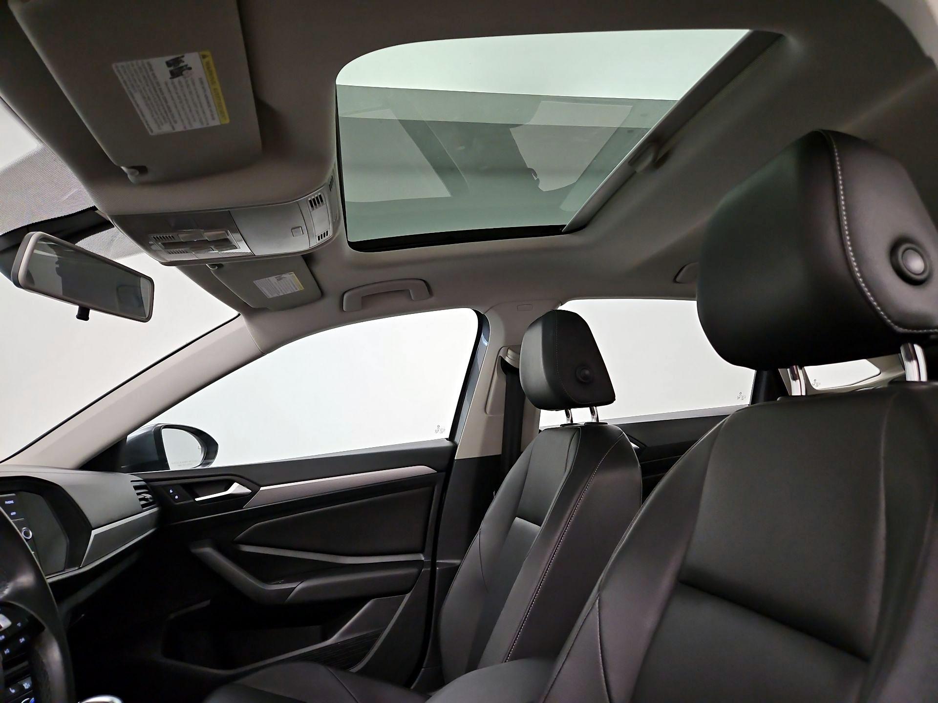 Thumbnail: 2019 Volkswagen Jetta - 19