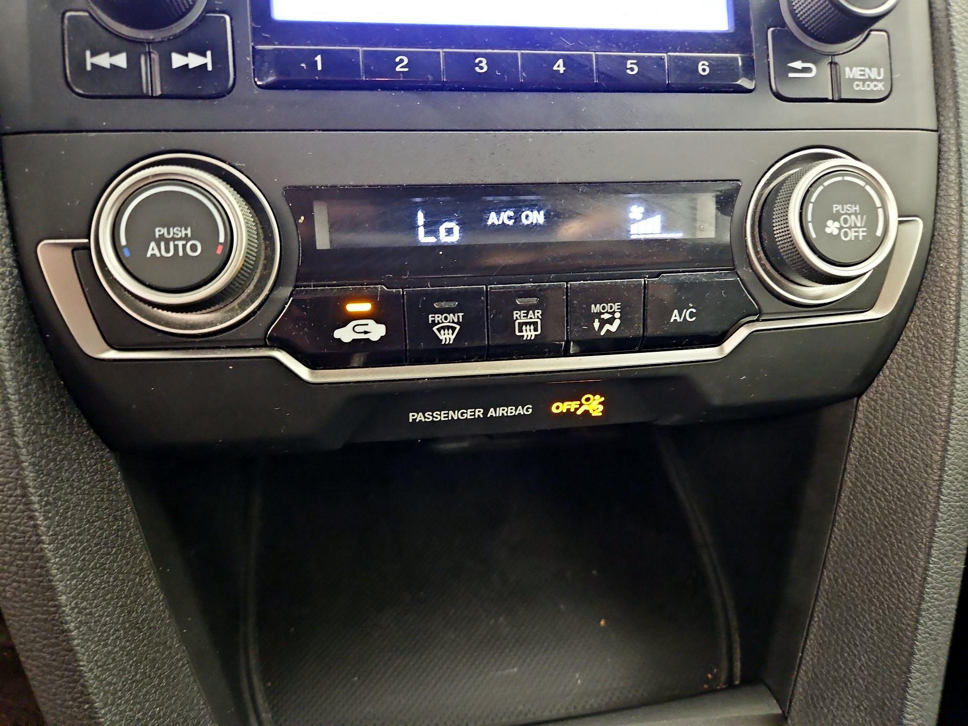 Thumbnail: 2016 Honda Civic - 16