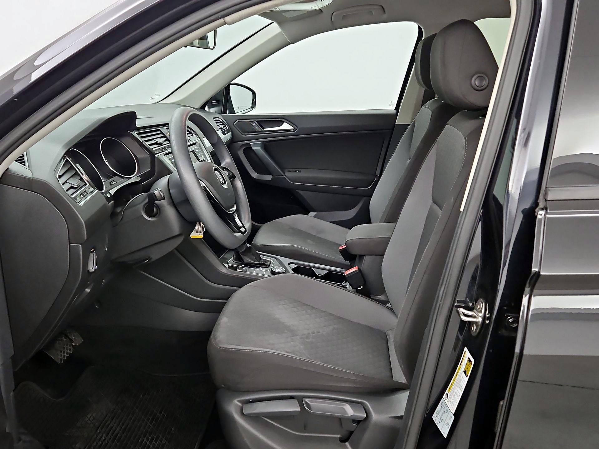 Thumbnail: 2019 Volkswagen Tiguan - 11