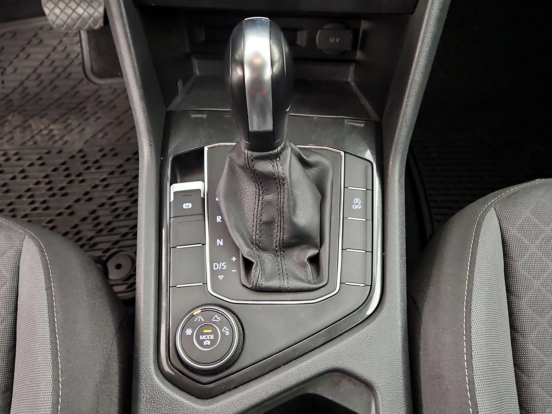 Thumbnail: 2019 Volkswagen Tiguan - 17