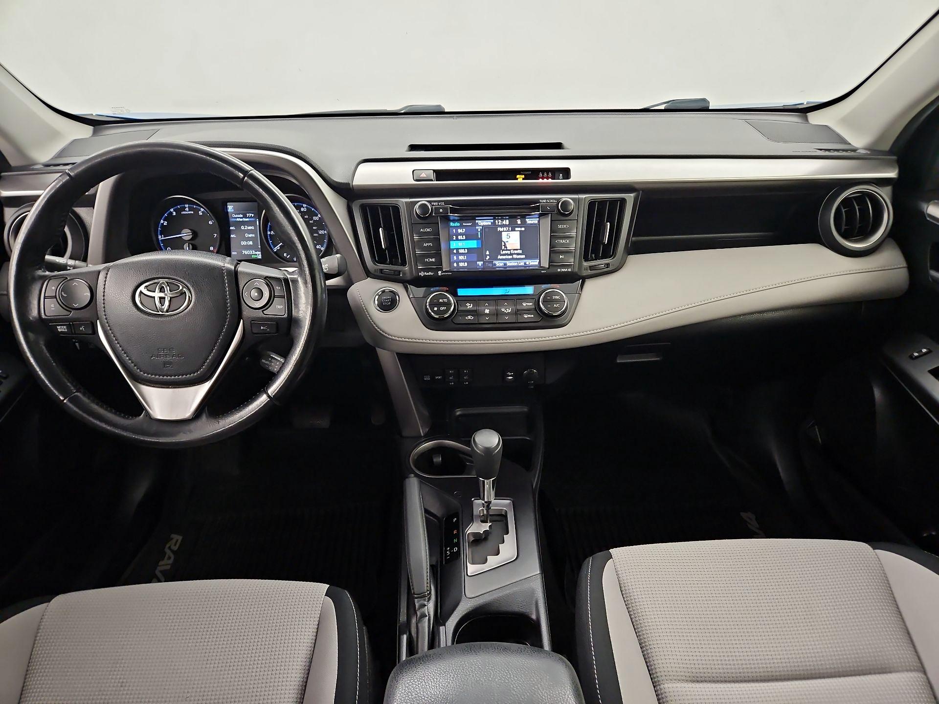 Thumbnail: 2018 Toyota RAV4 - 9
