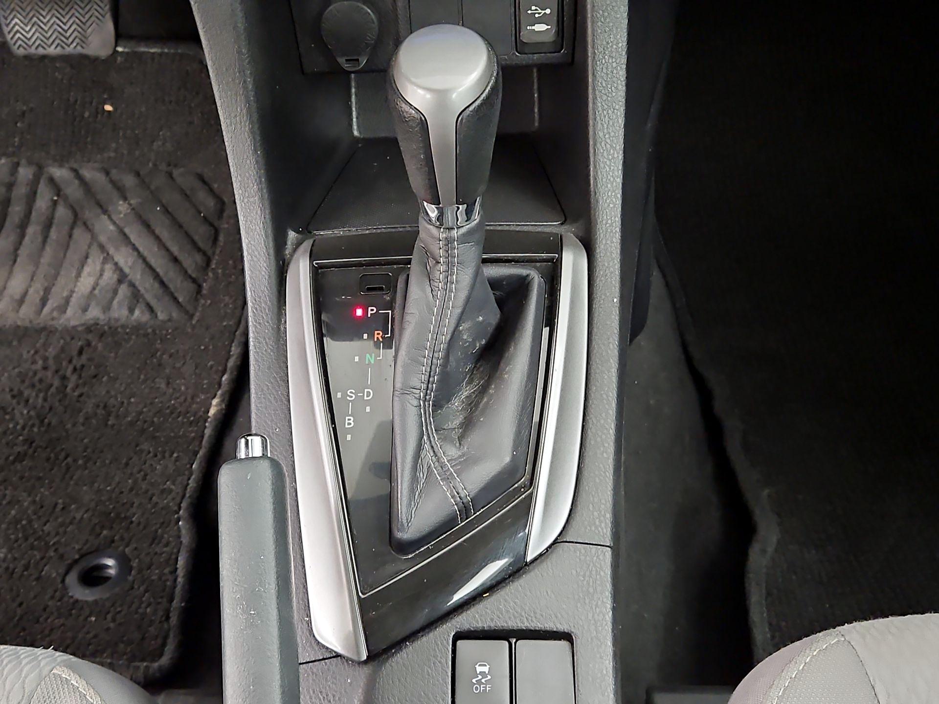 Thumbnail: 2015 Toyota Corolla - 17