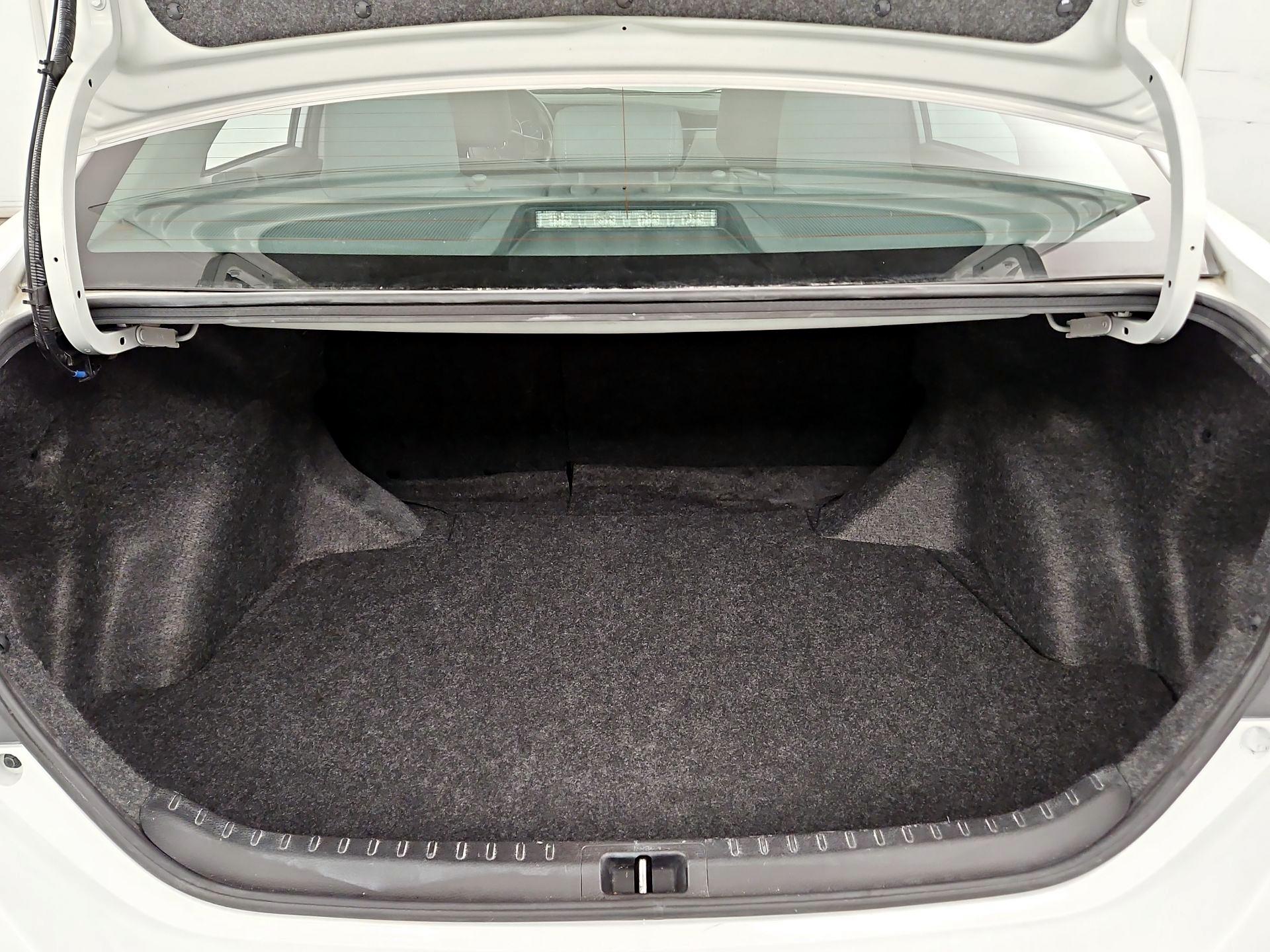 Thumbnail: 2015 Toyota Corolla - 20