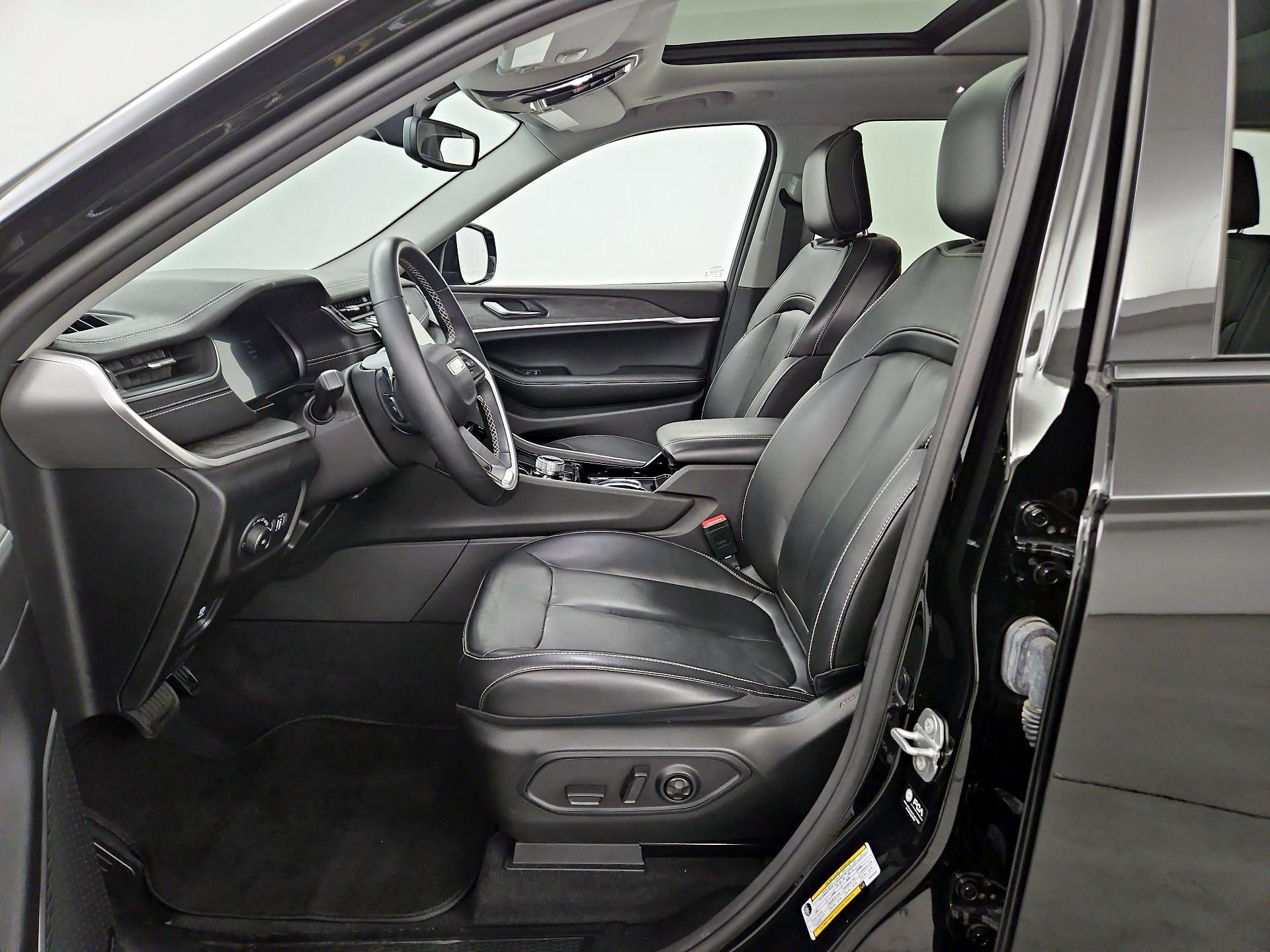 Thumbnail: 2022 Jeep Grand Cherokee - 11
