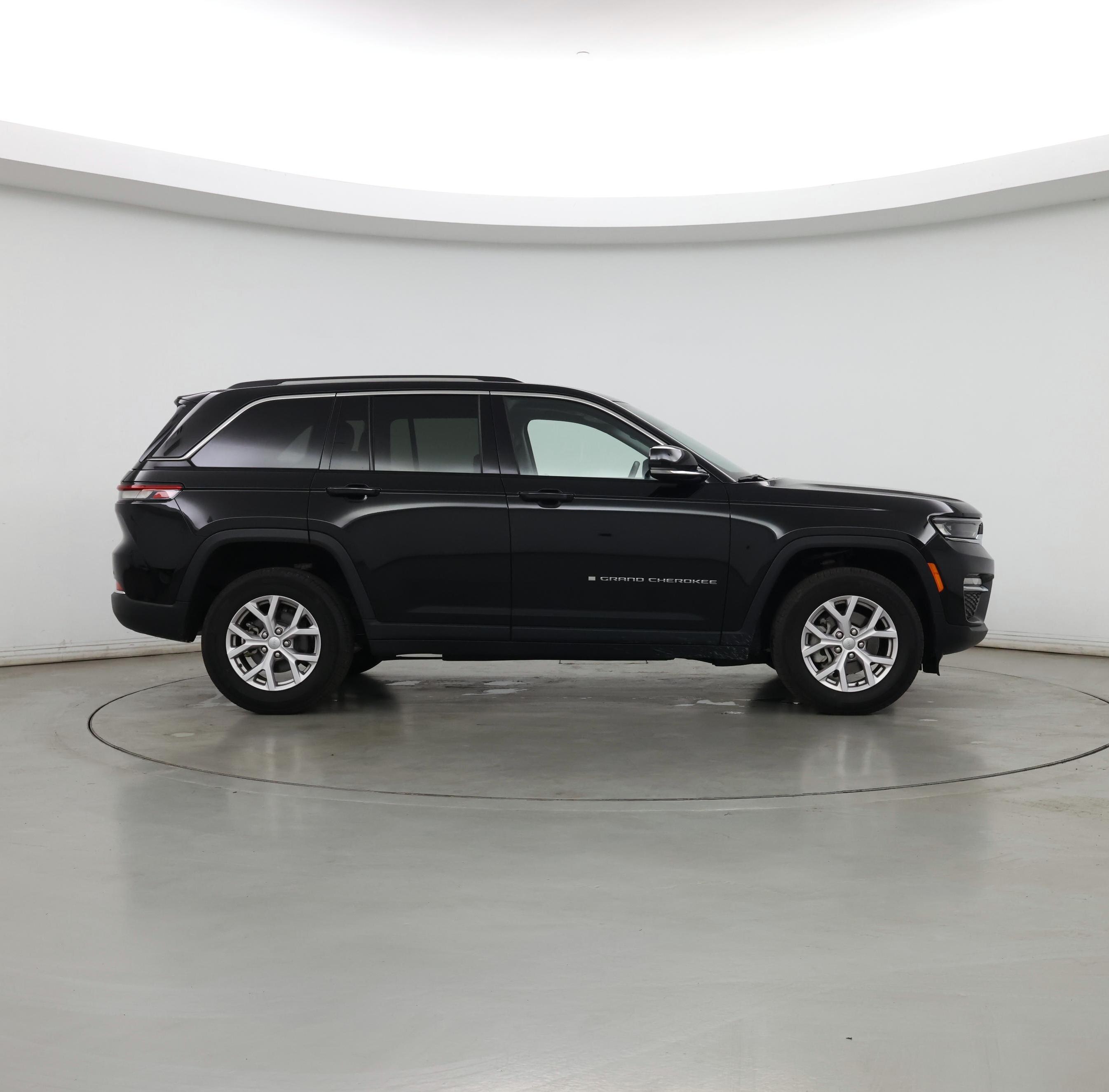 Thumbnail: 2022 Jeep Grand Cherokee - 7