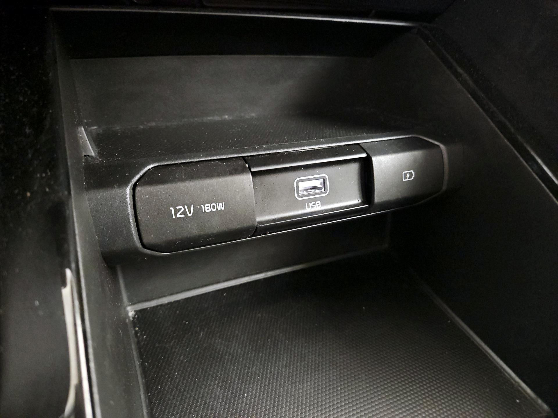 Thumbnail: 2021 Kia Telluride - 18