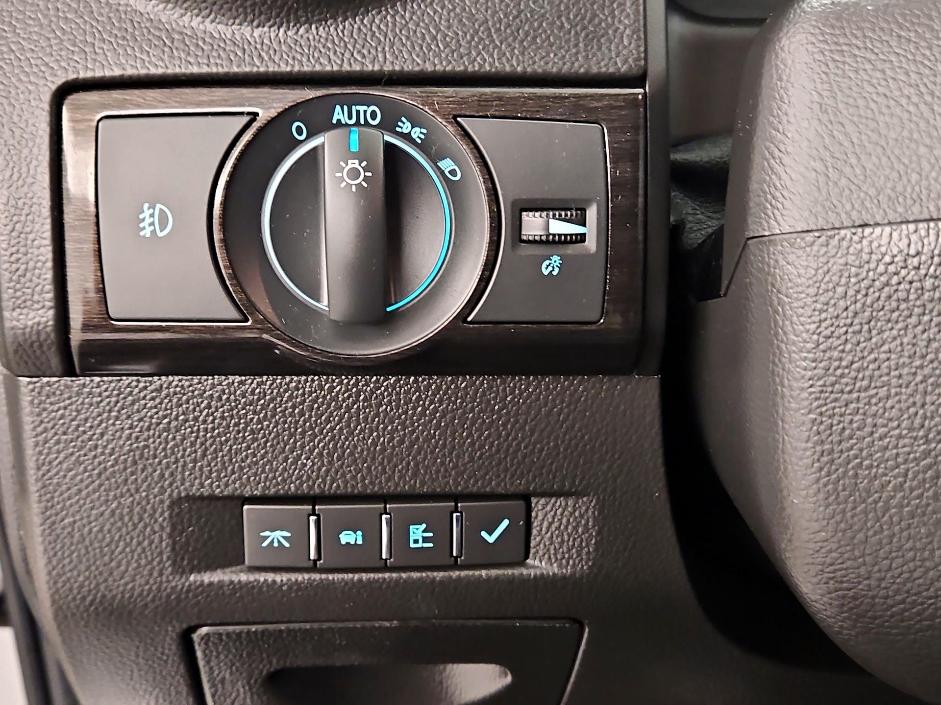 Thumbnail: 2015 Chevrolet Captiva Sport - 13