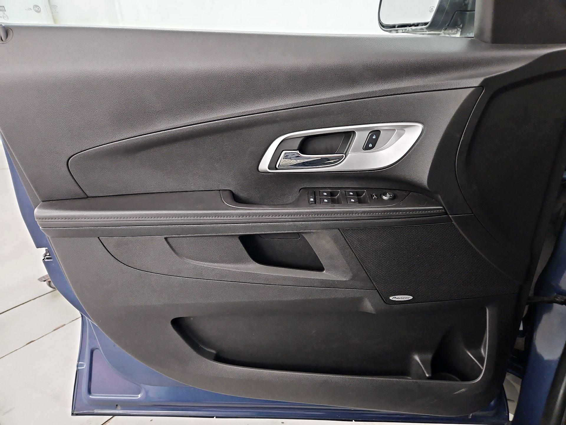 Thumbnail: 2016 Chevrolet Equinox - 12