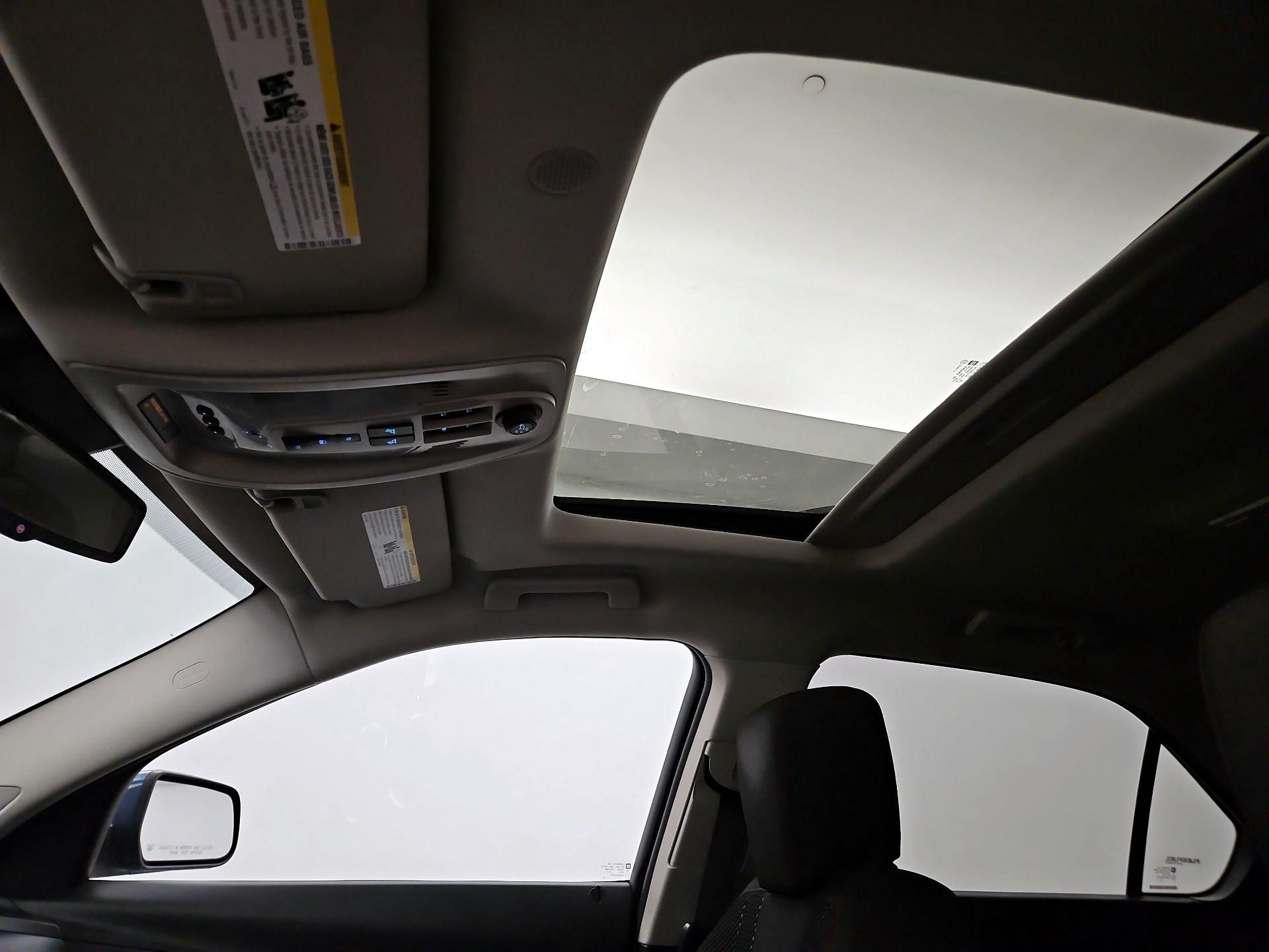 Thumbnail: 2016 Chevrolet Equinox - 18