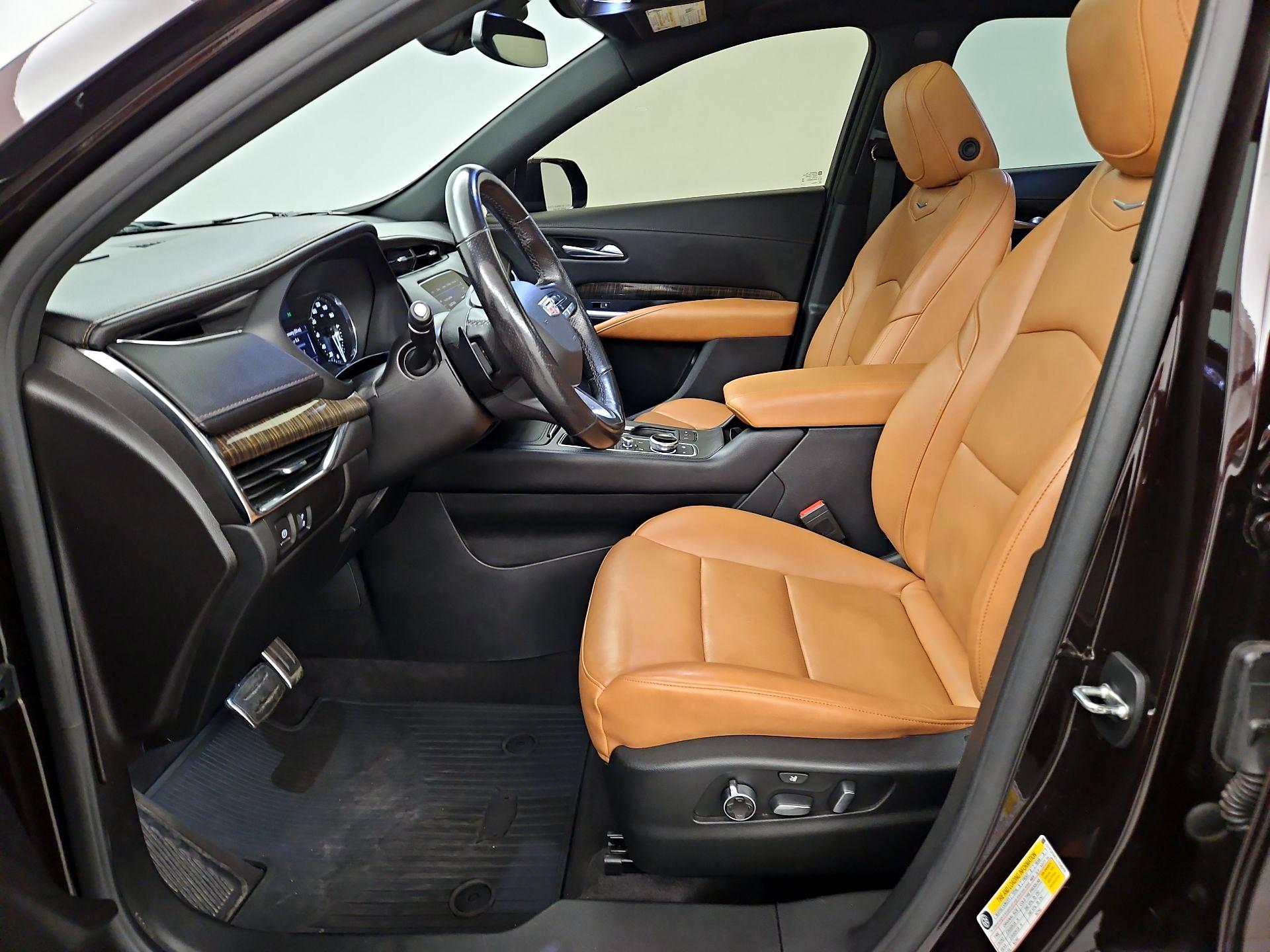 Thumbnail: 2020 Cadillac XT4 - 11