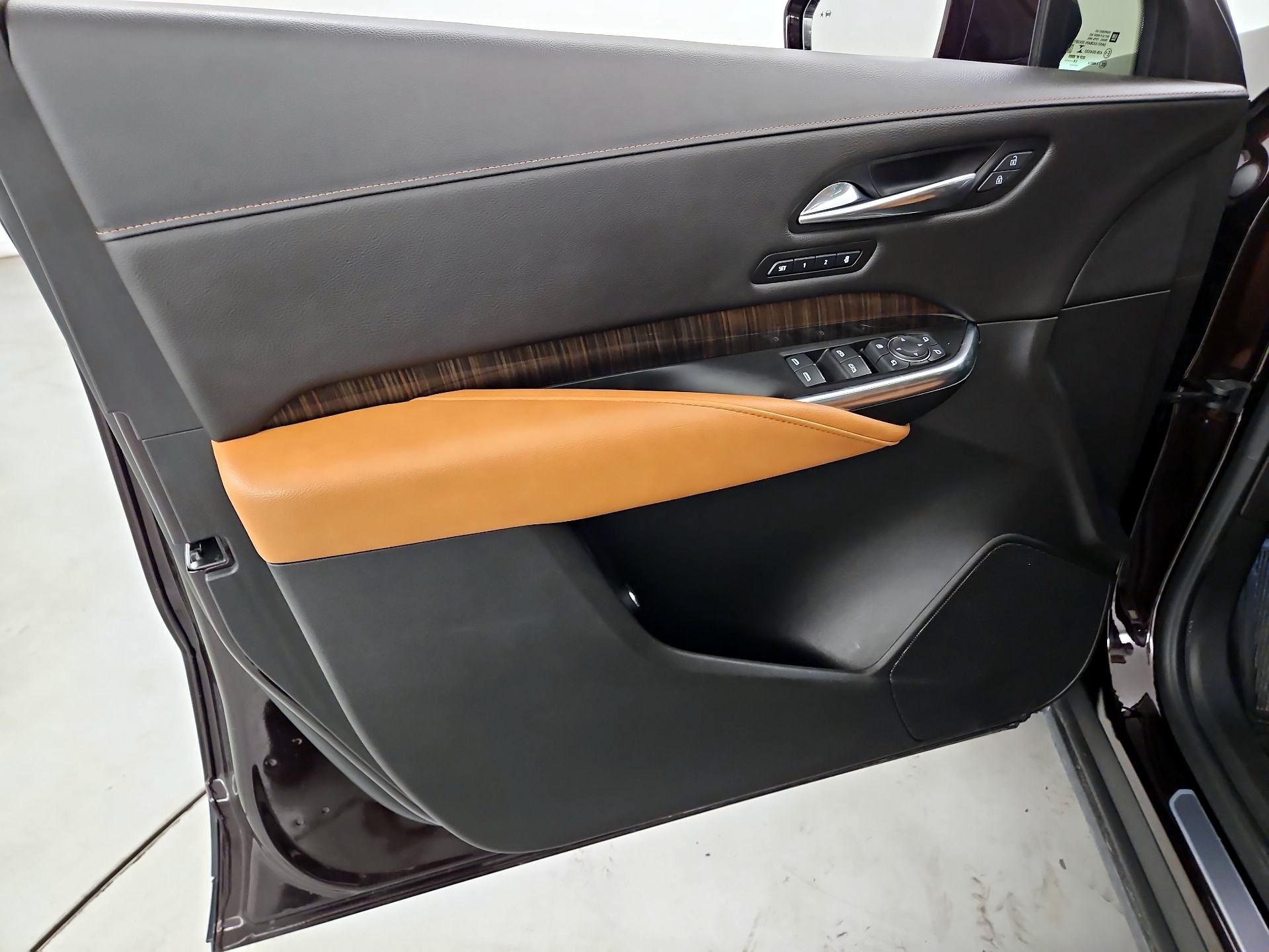 Thumbnail: 2020 Cadillac XT4 - 12