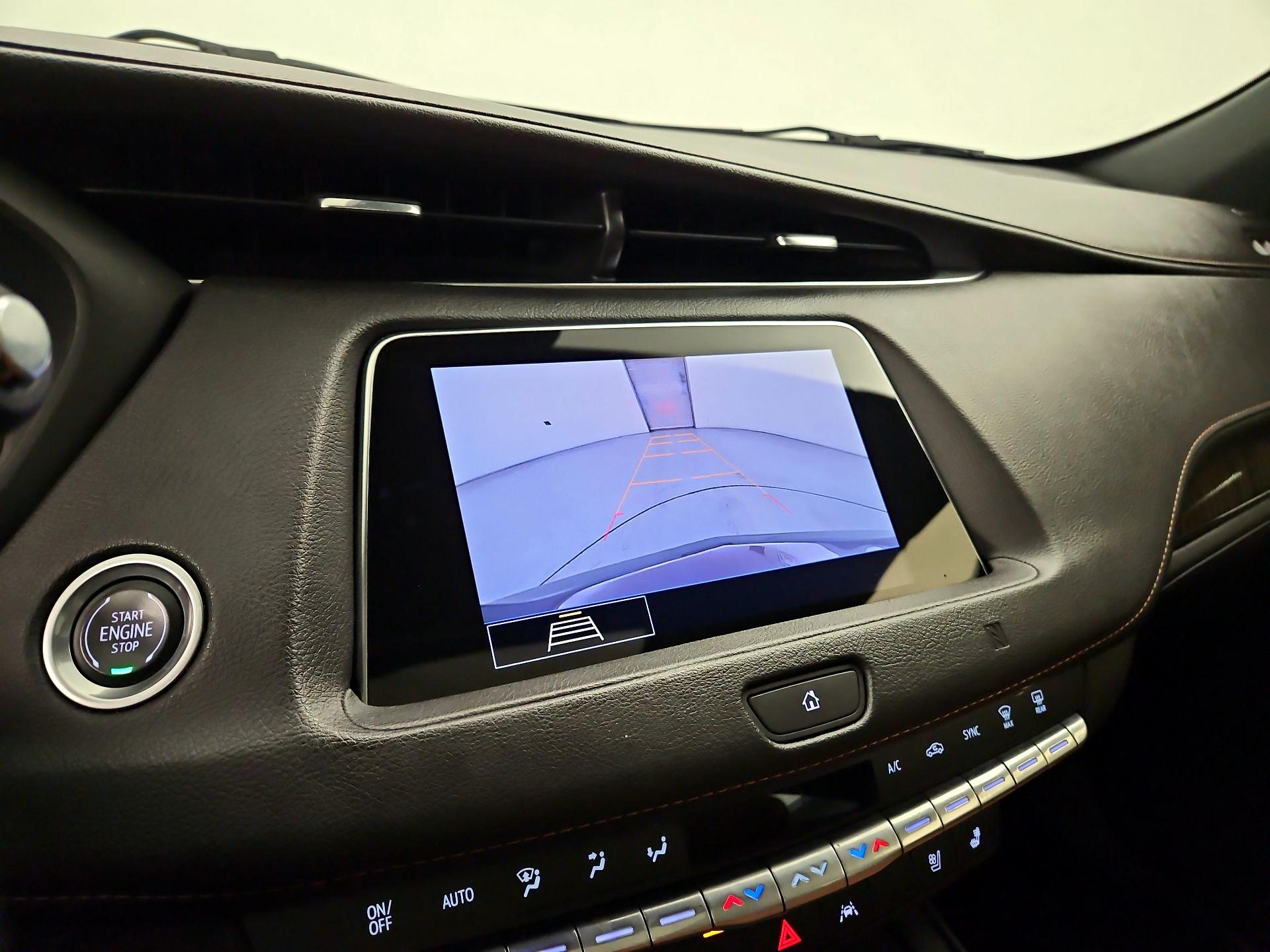 Thumbnail: 2020 Cadillac XT4 - 14