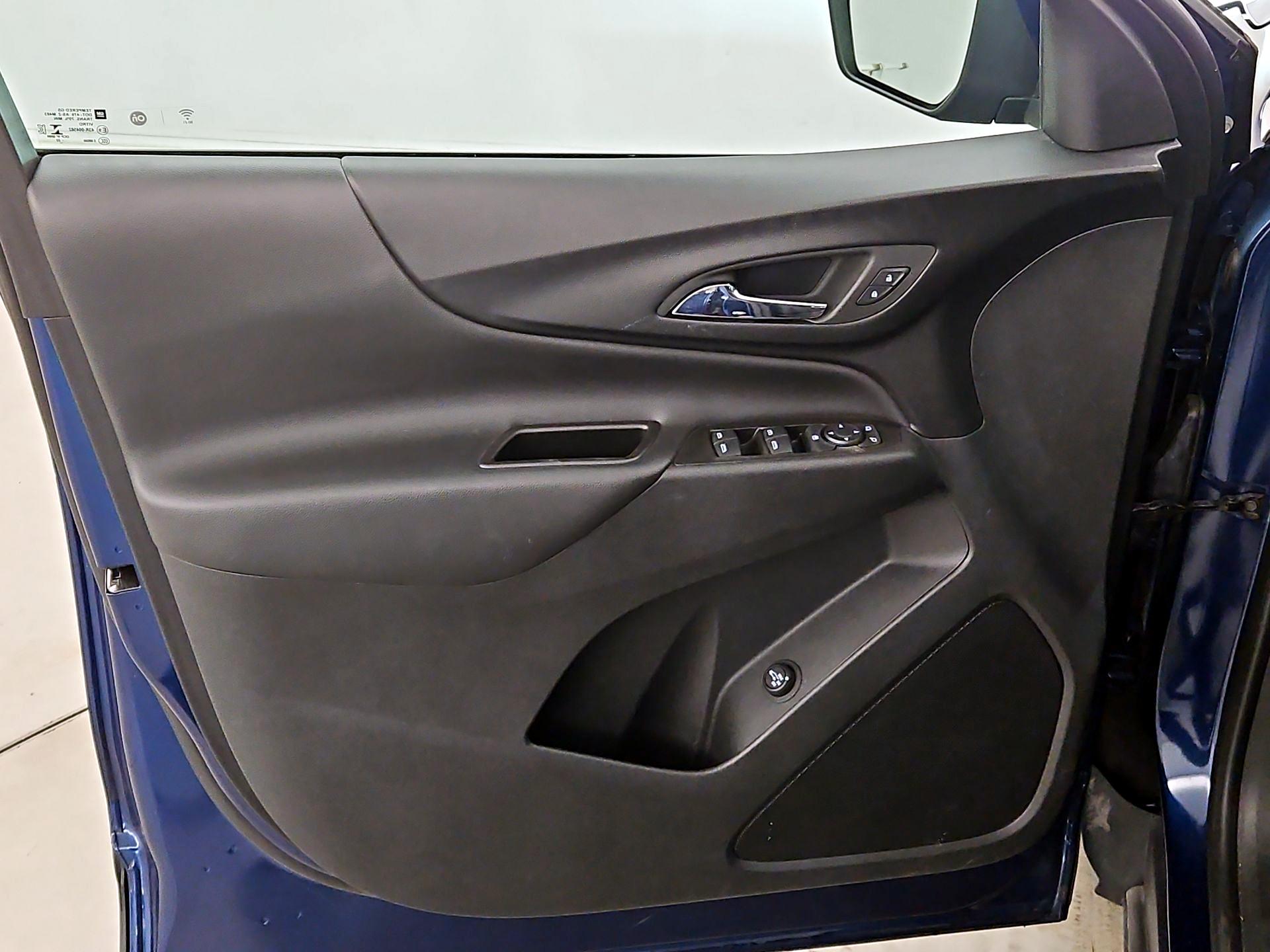 Thumbnail: 2022 Chevrolet Equinox - 12