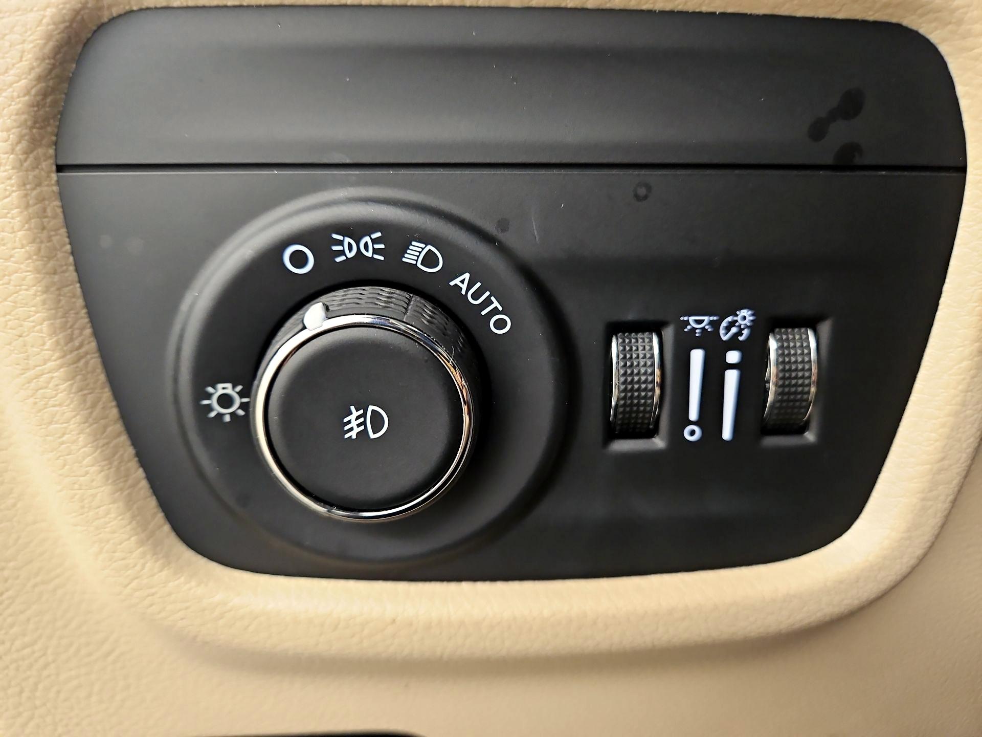 Thumbnail: 2023 Jeep Grand Cherokee L - 13