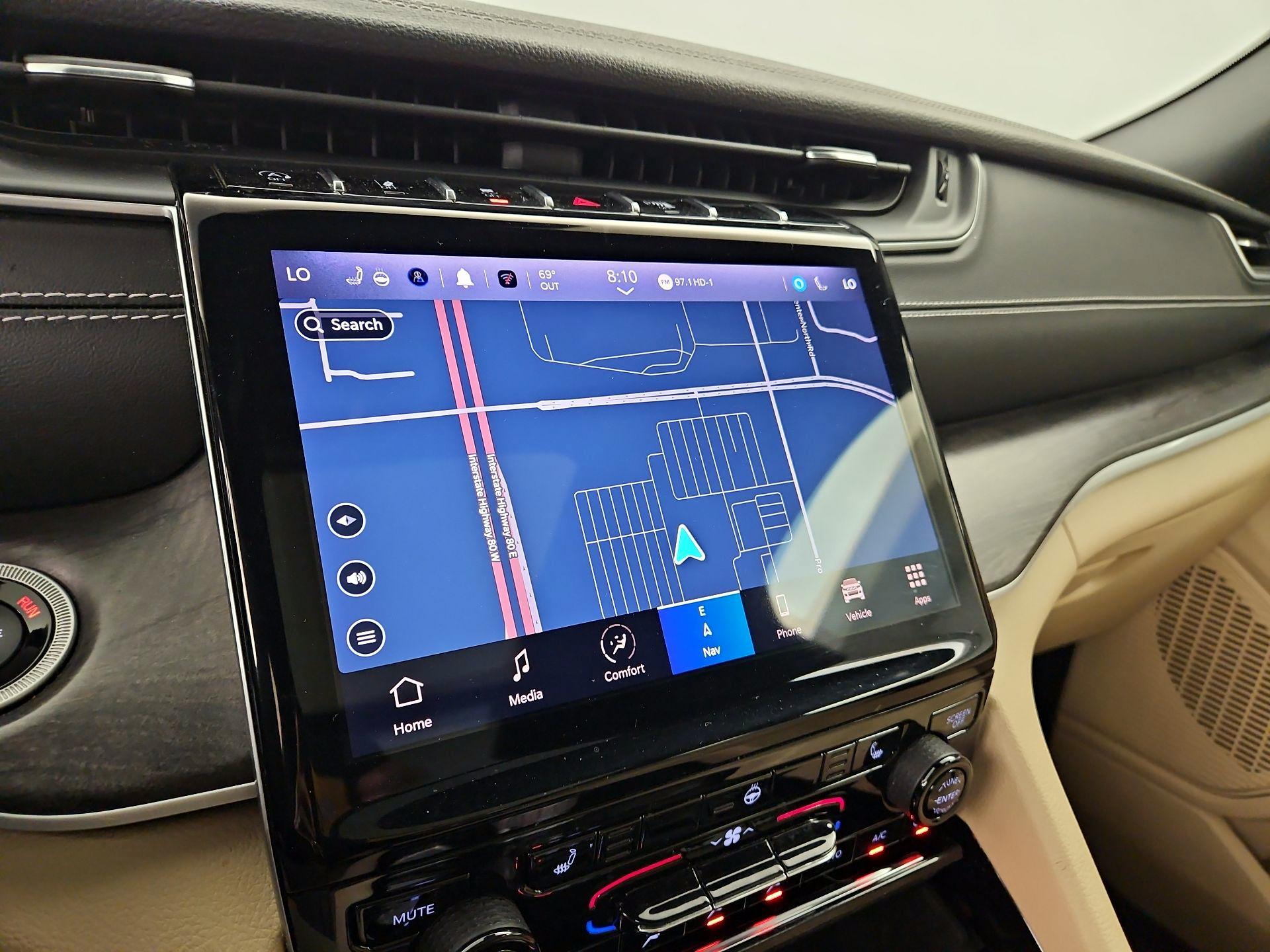 Thumbnail: 2023 Jeep Grand Cherokee L - 14