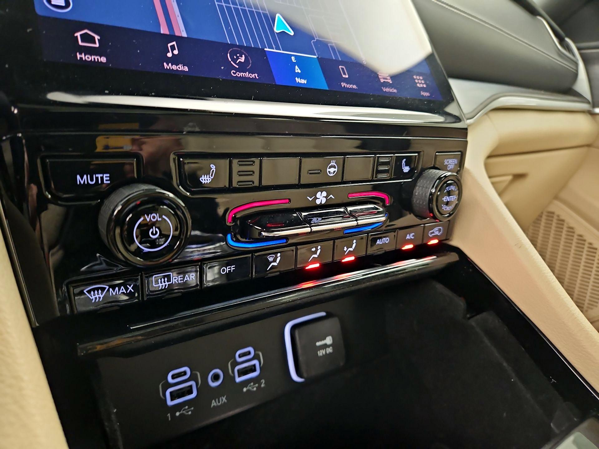 Thumbnail: 2023 Jeep Grand Cherokee L - 17