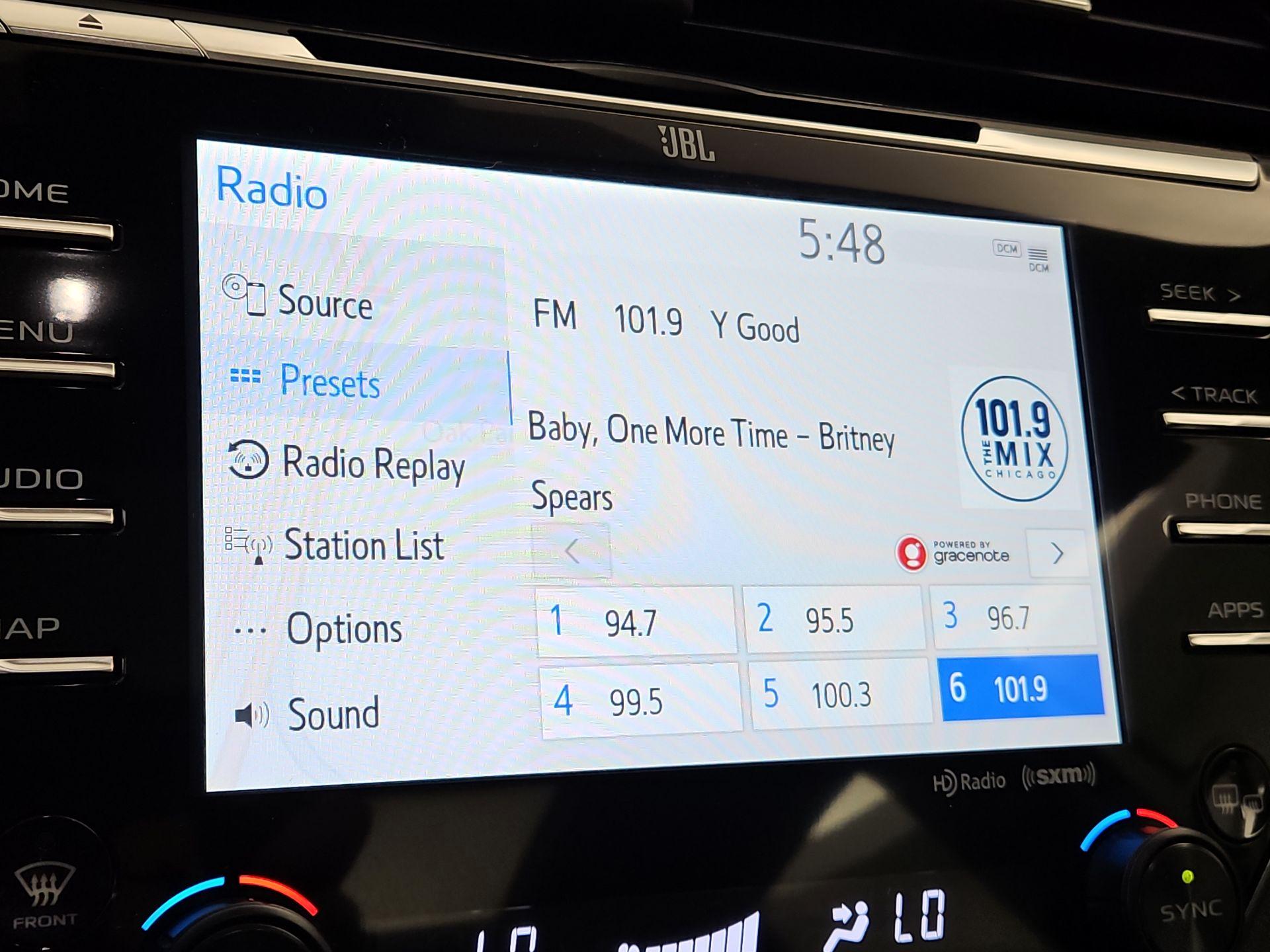 Thumbnail: 2019 Toyota Camry - 16