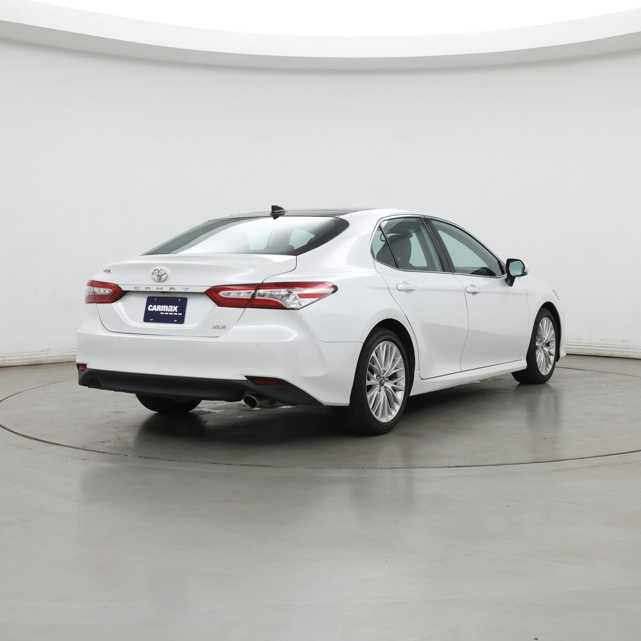 Thumbnail: 2019 Toyota Camry - 8