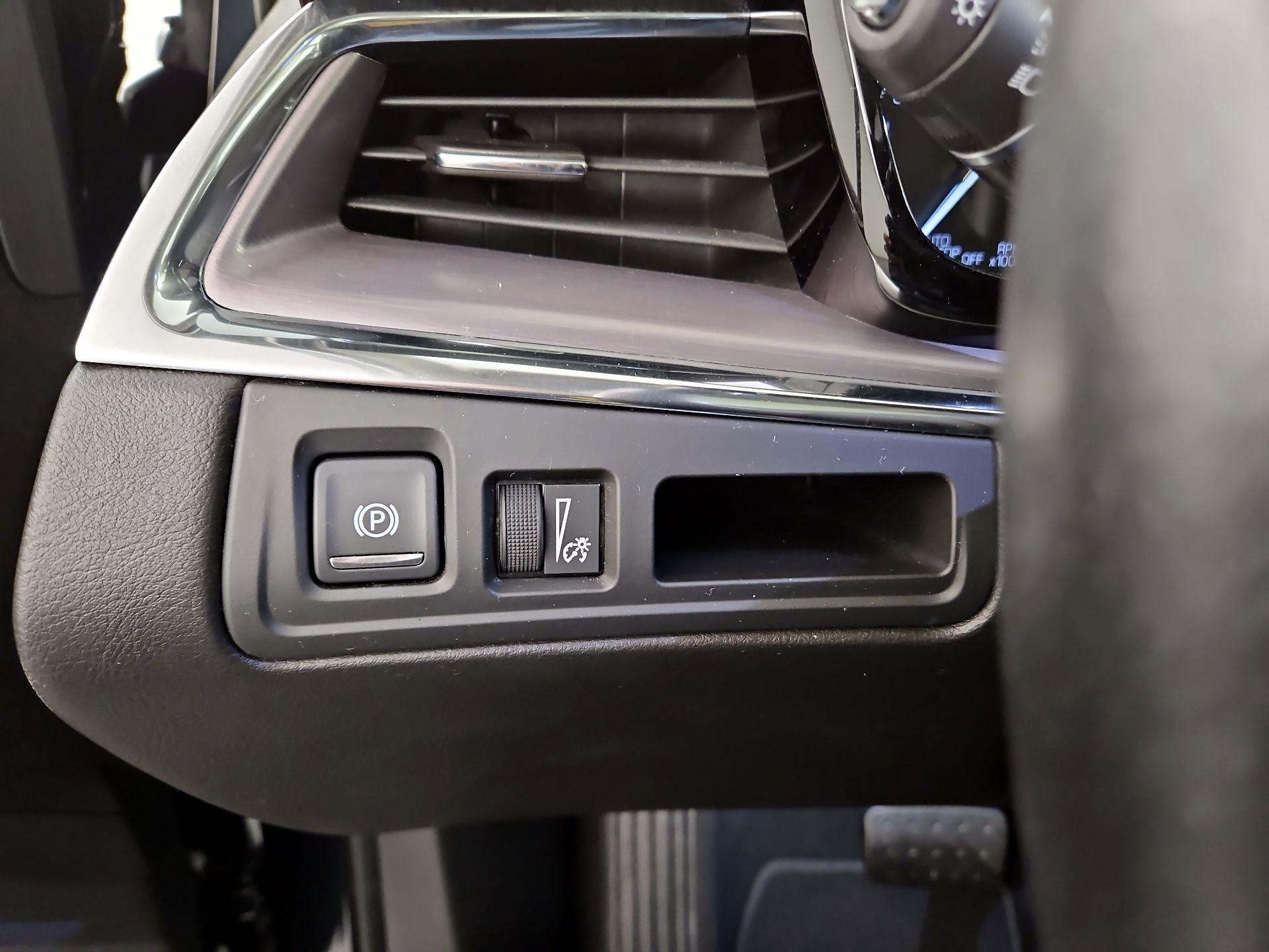 Thumbnail: 2019 Cadillac XT5 - 11