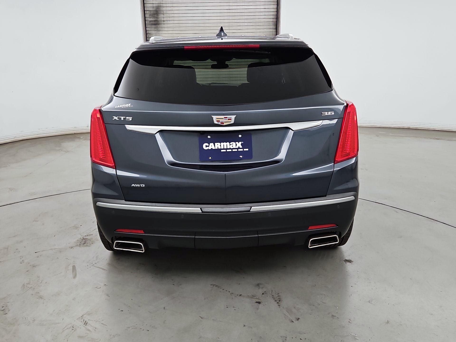 Thumbnail: 2019 Cadillac XT5 - 6