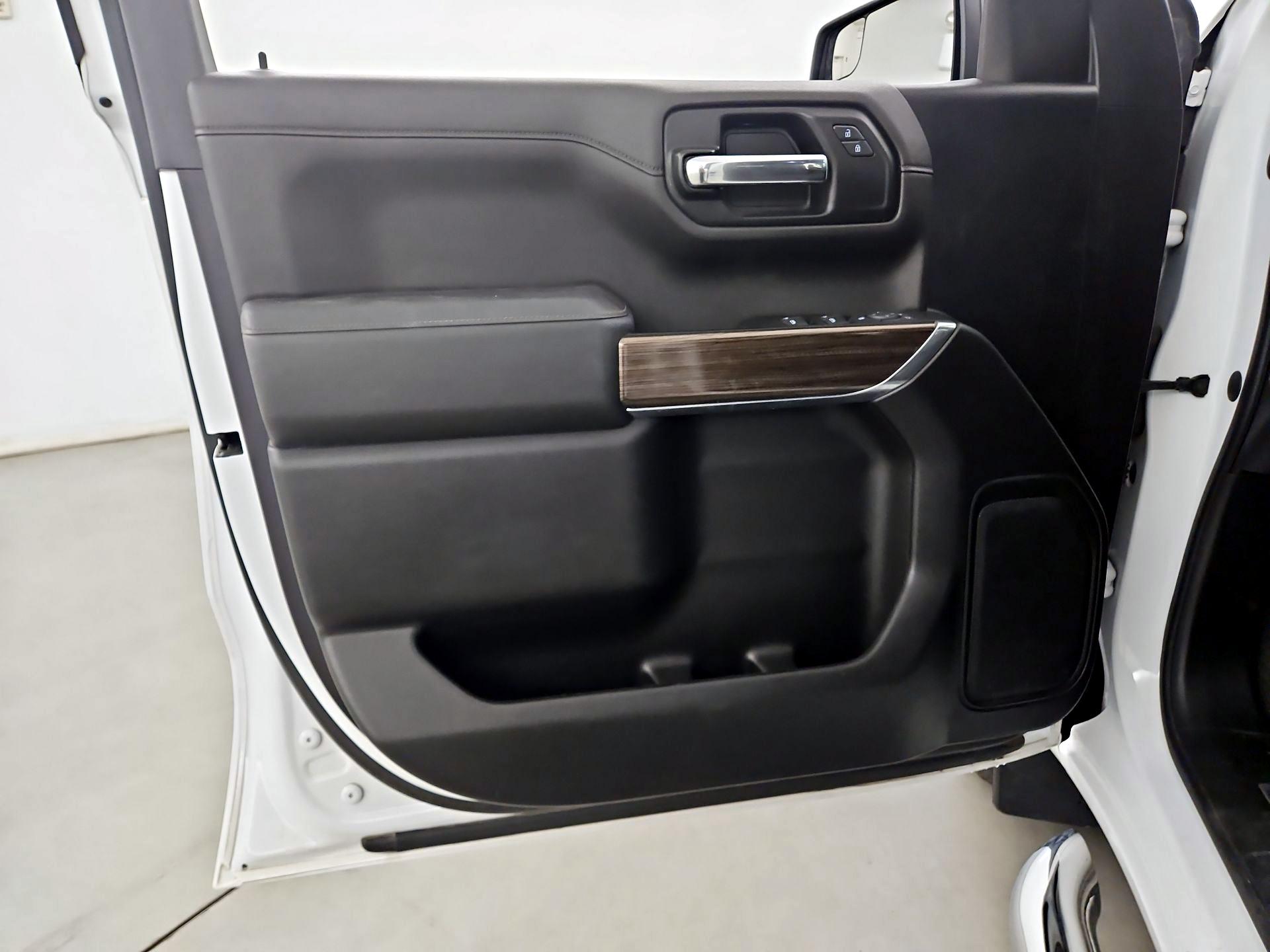Thumbnail: 2019 Chevrolet Silverado 1500 - 12