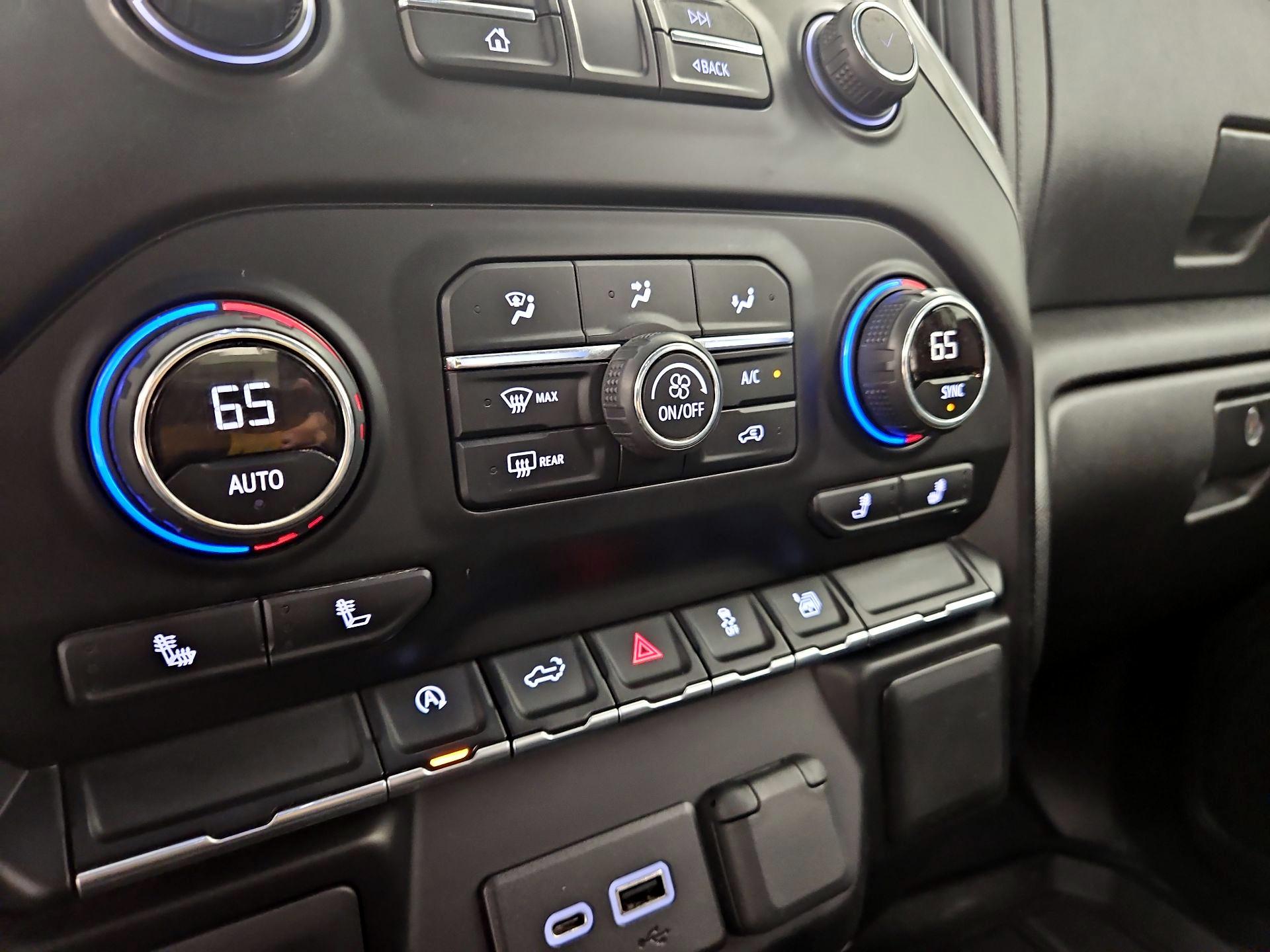 Thumbnail: 2019 Chevrolet Silverado 1500 - 16