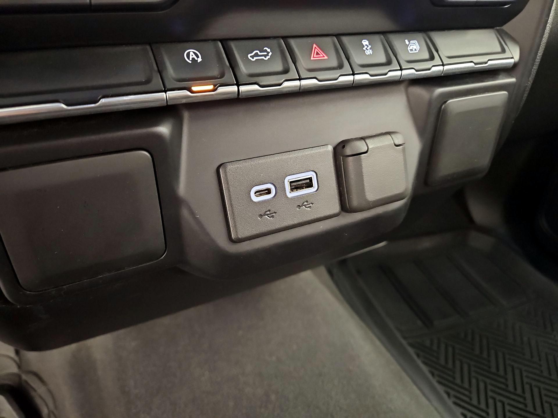 Thumbnail: 2019 Chevrolet Silverado 1500 - 18