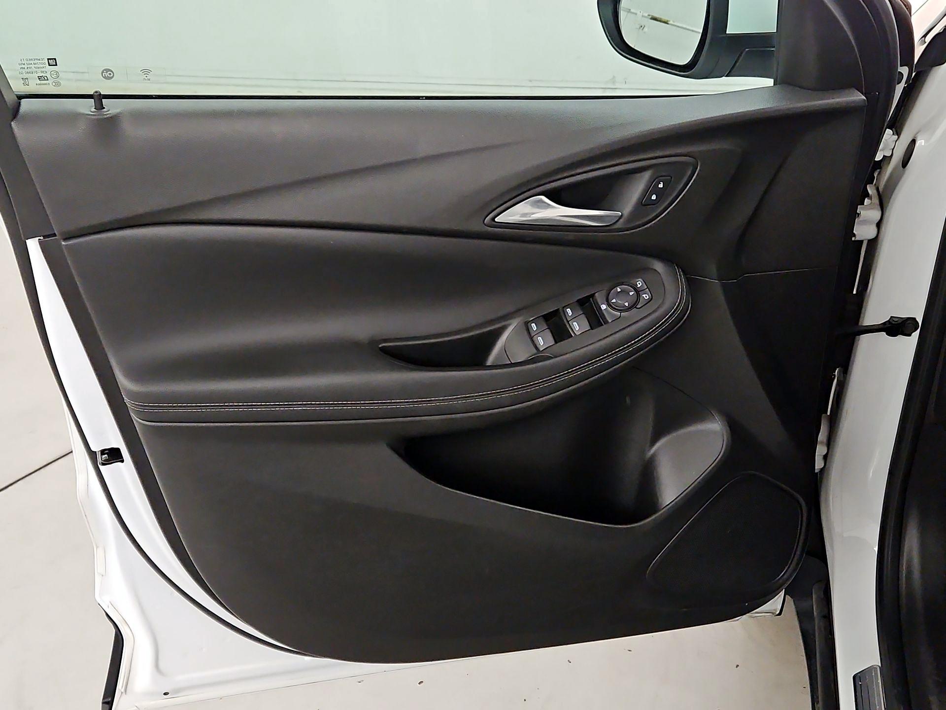 Thumbnail: 2021 Buick Encore GX - 12